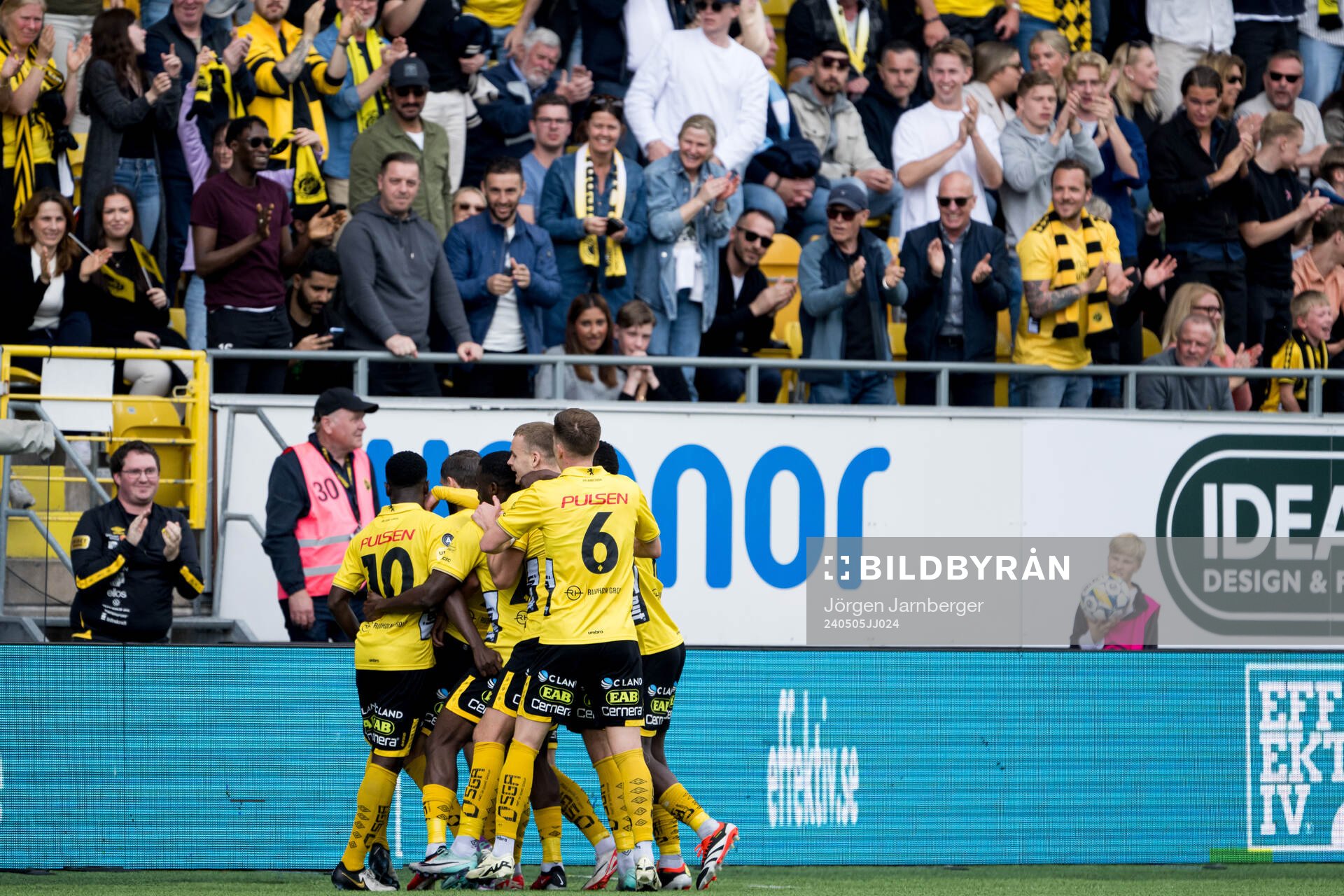 Elfsborgs spelare jublar med Arber Zeneli