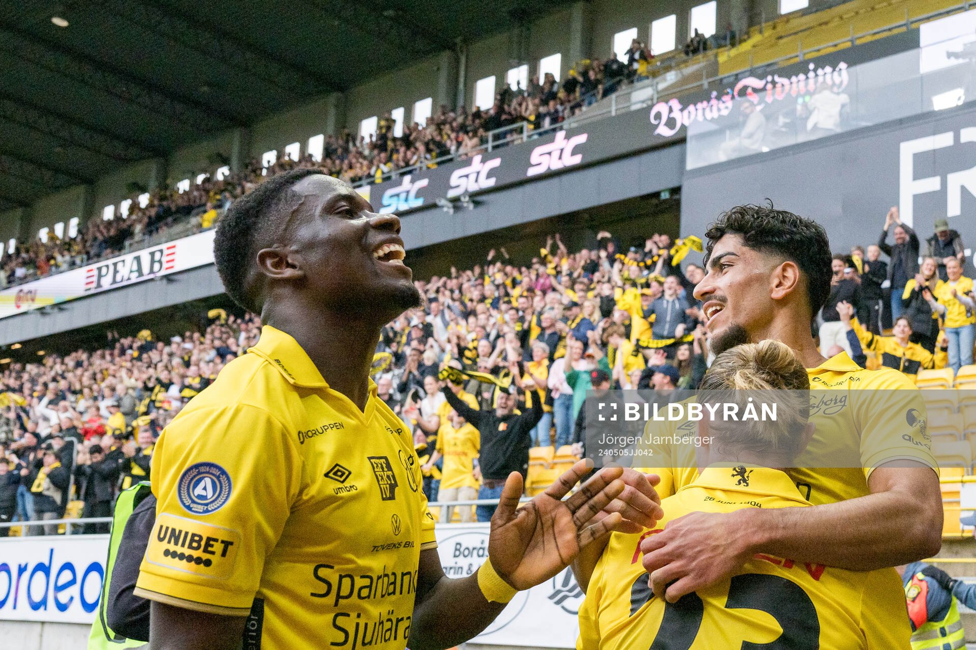 Elfsborgs Ahmed Qasem jublar med Michael Baidoo och Niklas