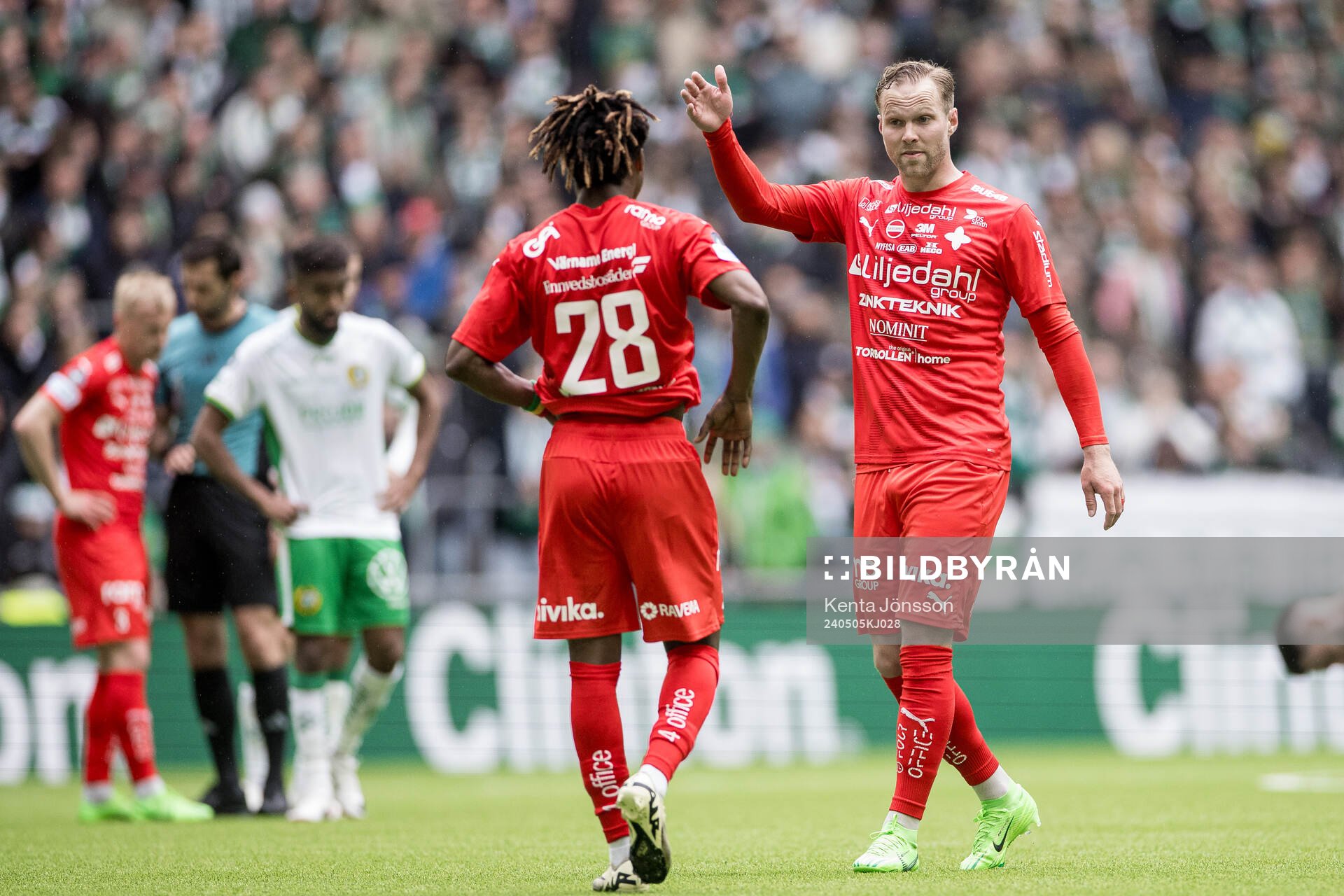 Värnamos Gustav Engvall och Frank Junior Adjei