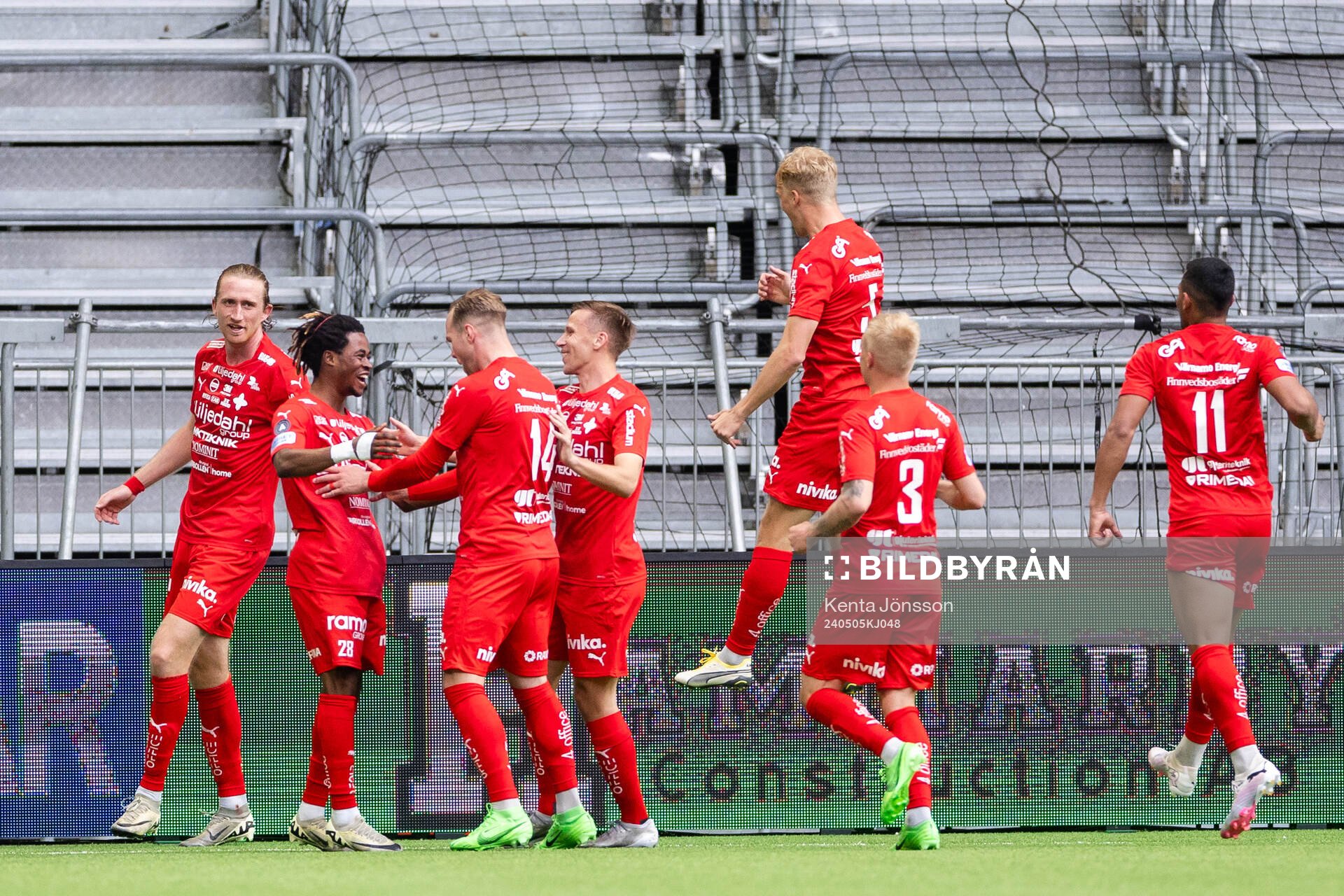Värnamos Hampus Näsström jublar