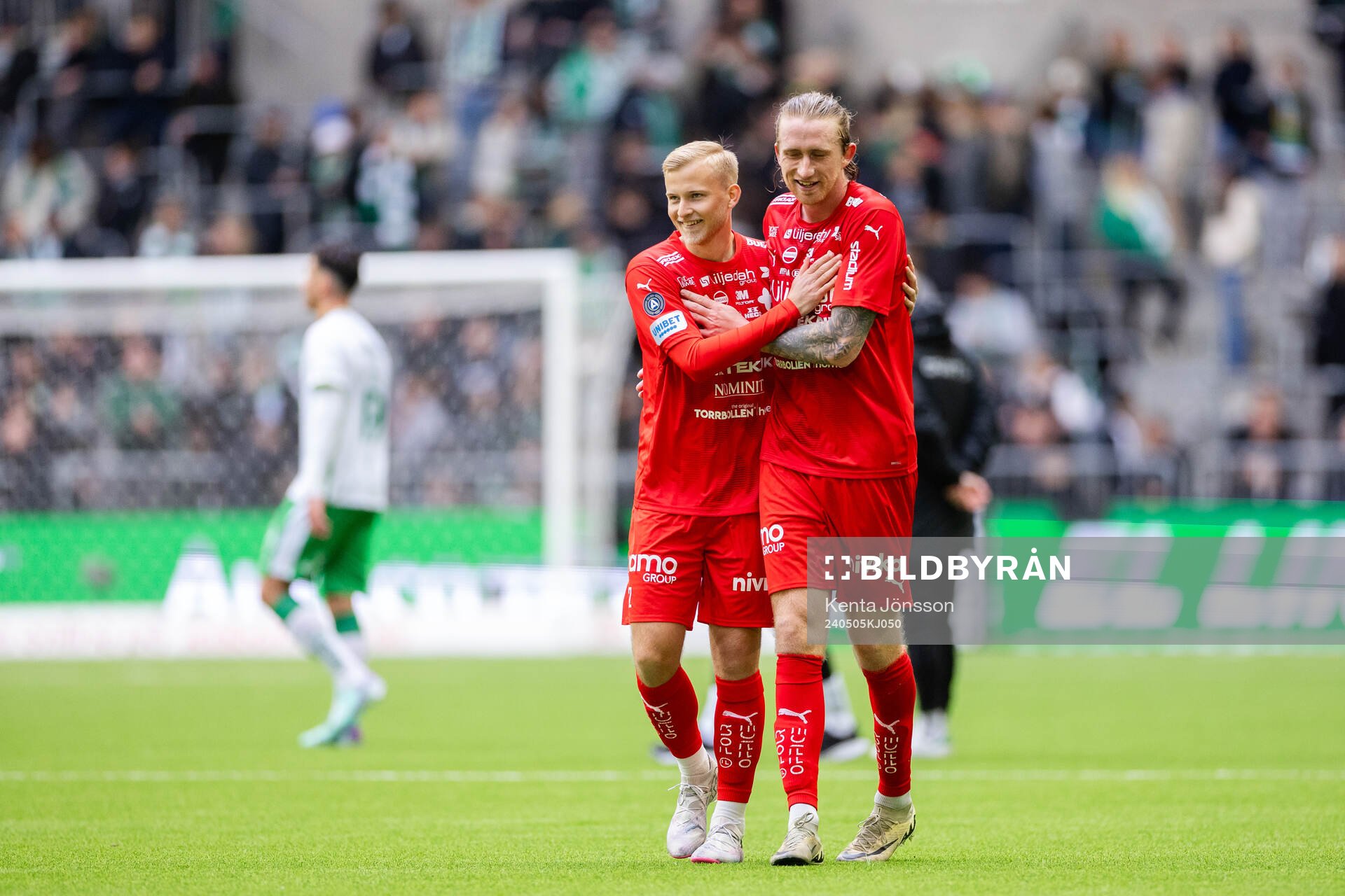 Värnamos Johan Rapp och Hampus Näsström jublar