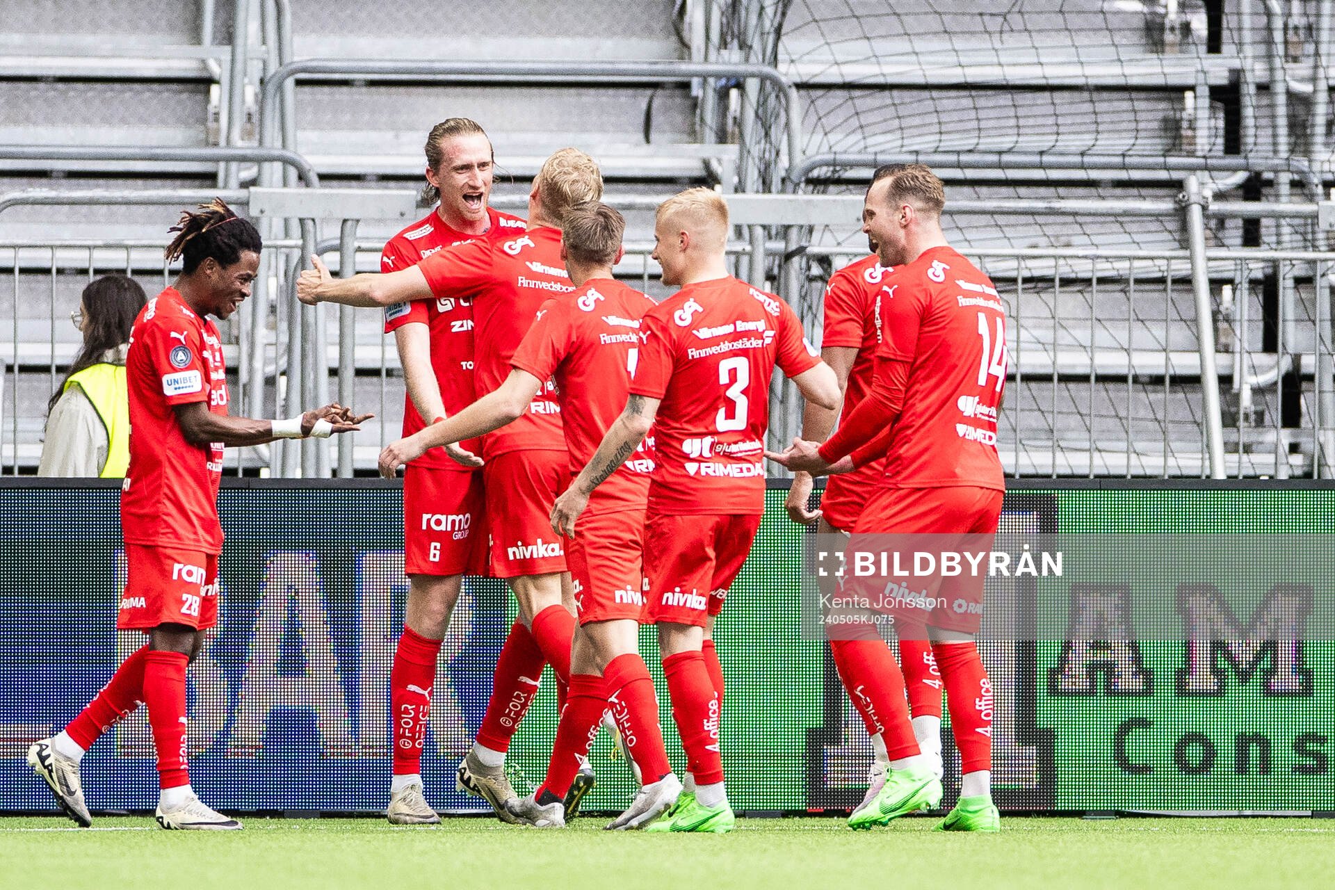 Värnamos Hampus Näsström jublar