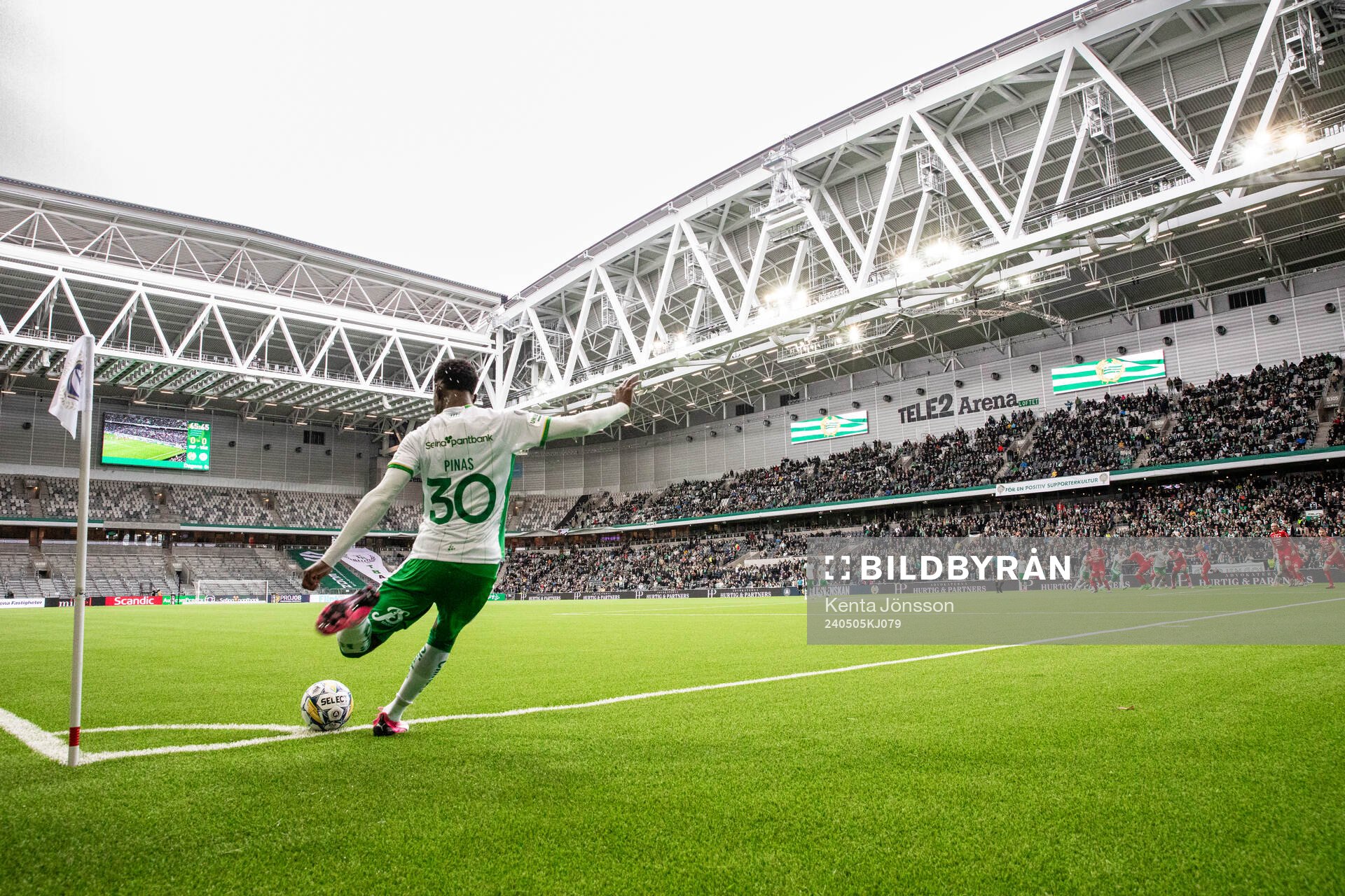Hammarbys Shaquille Pinas med en hörna