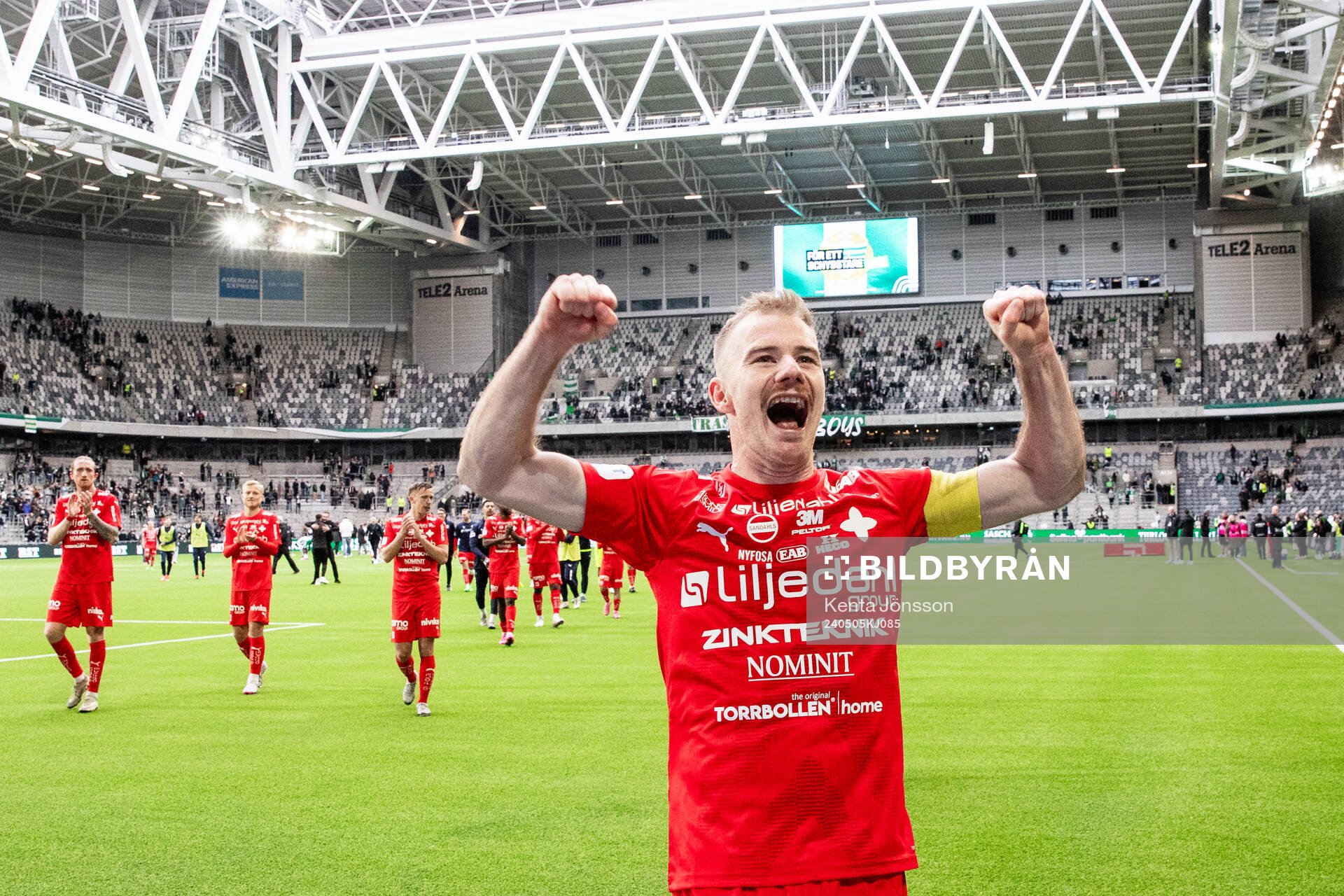 Värnamos Freddy Winsth jublar