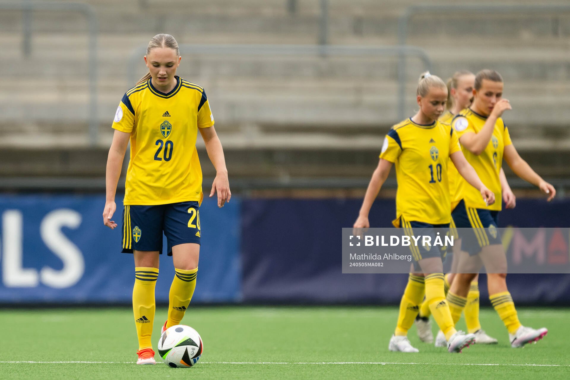 Nova Rolfsson of Sweden looks dejected