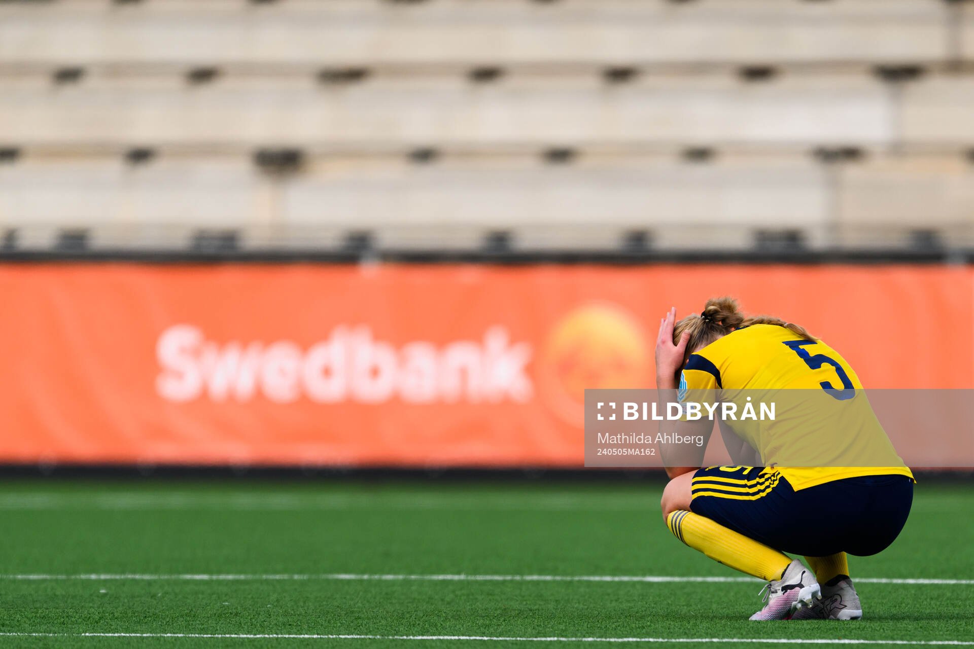Thindra Mattsson of Sweden looks dejected