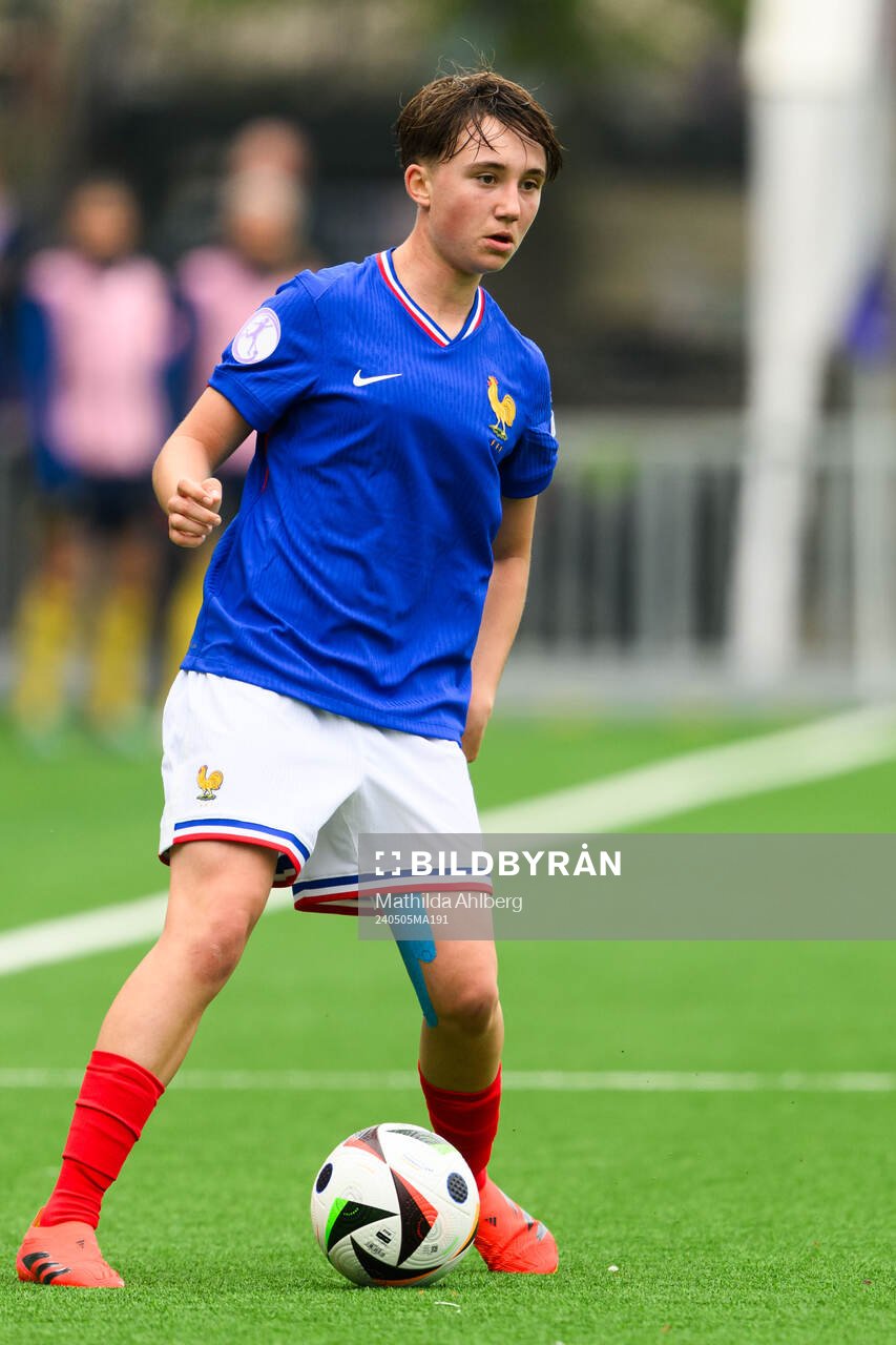 Juliane Denizot of France
