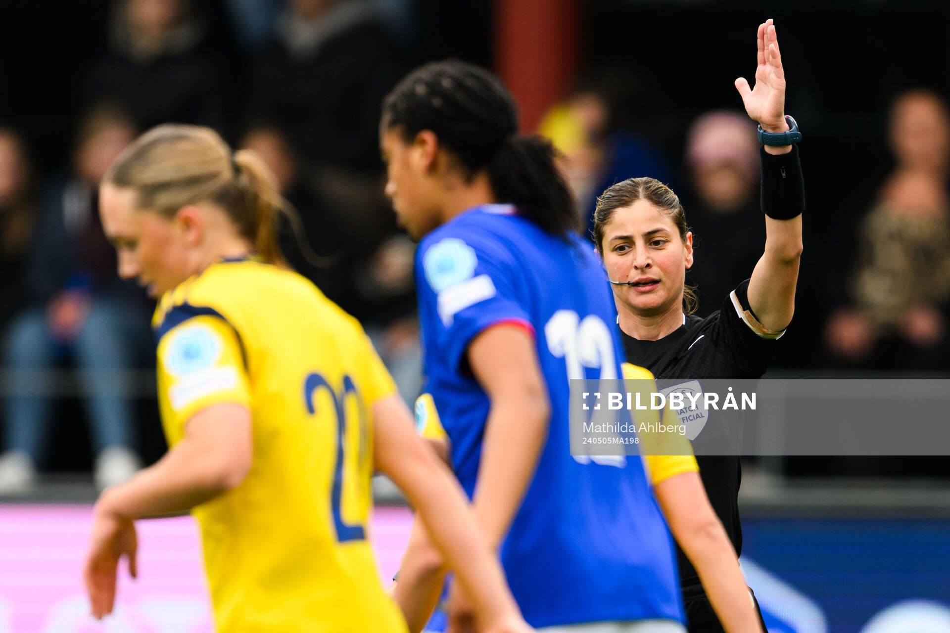 Referee Martina Molinaro