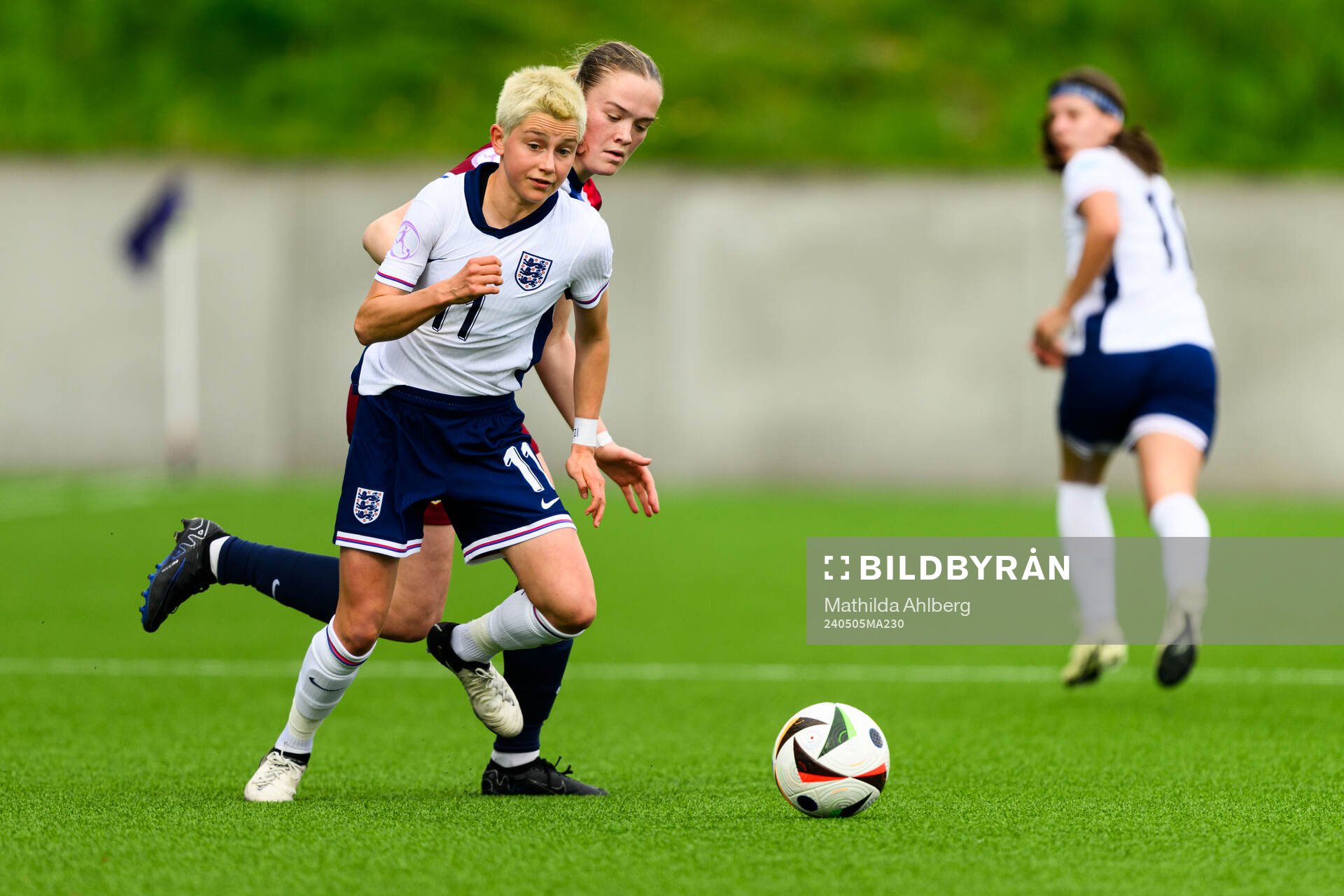 Lola Brown of England