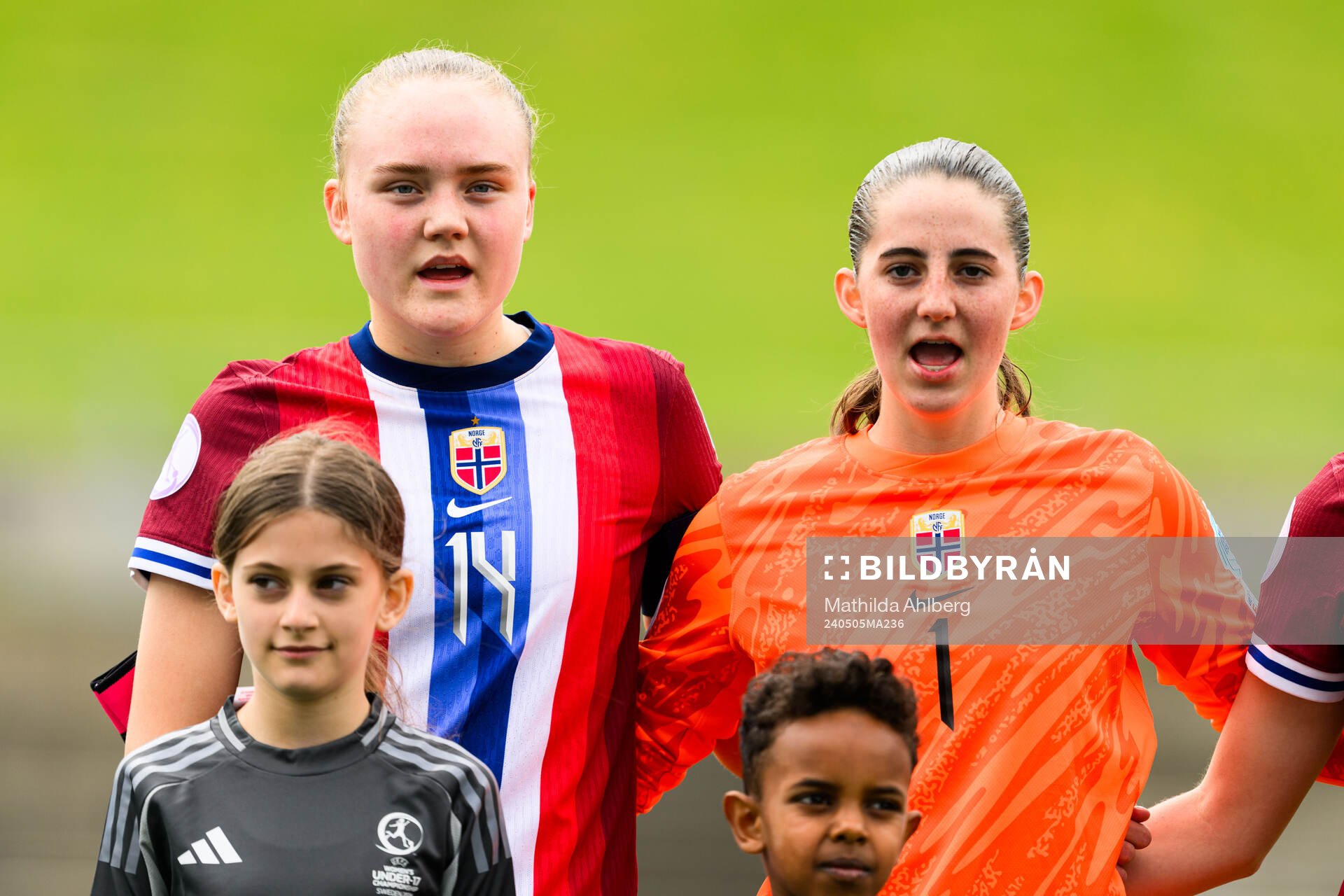 And Tuva Olaussen Sagen and Goalkeeper Hanna Krog of Norway