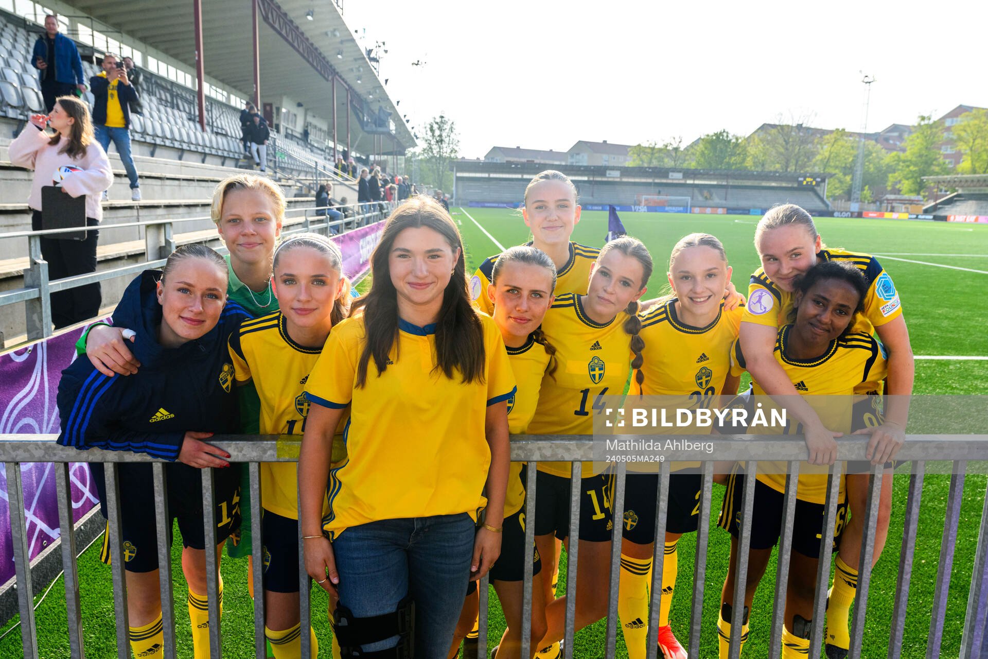 Players of Sweden together with Thea Staffansson