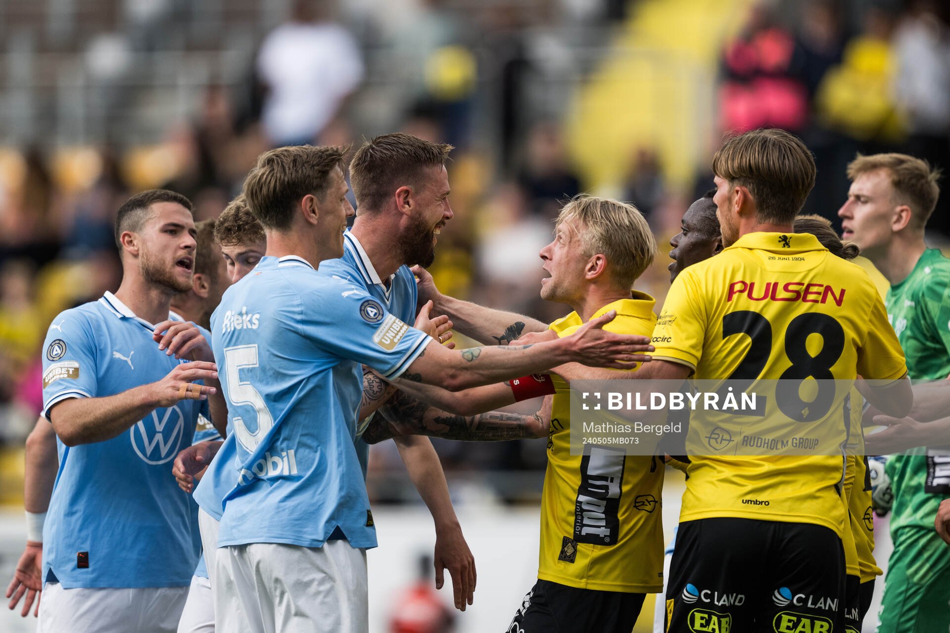 Malmö FFs Pontus Jansson och Elfsborgs Johan Larsson