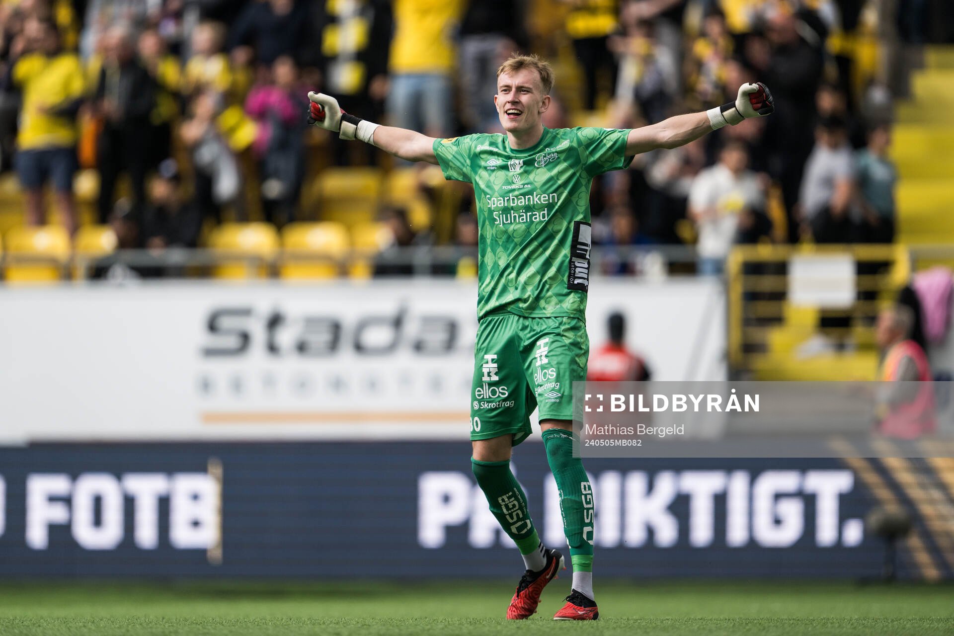 Elfsborgs målvakt Marcus Bundgaard Sörensen jublar