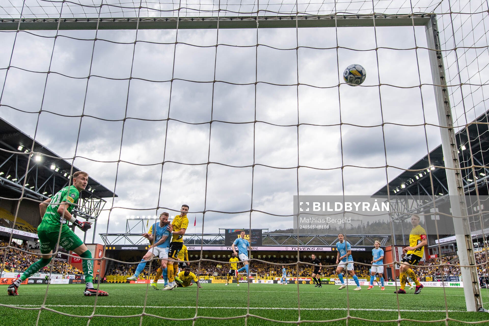 Malmö FFs Sebastian Jörgensen reducerar till 3-1 bakom