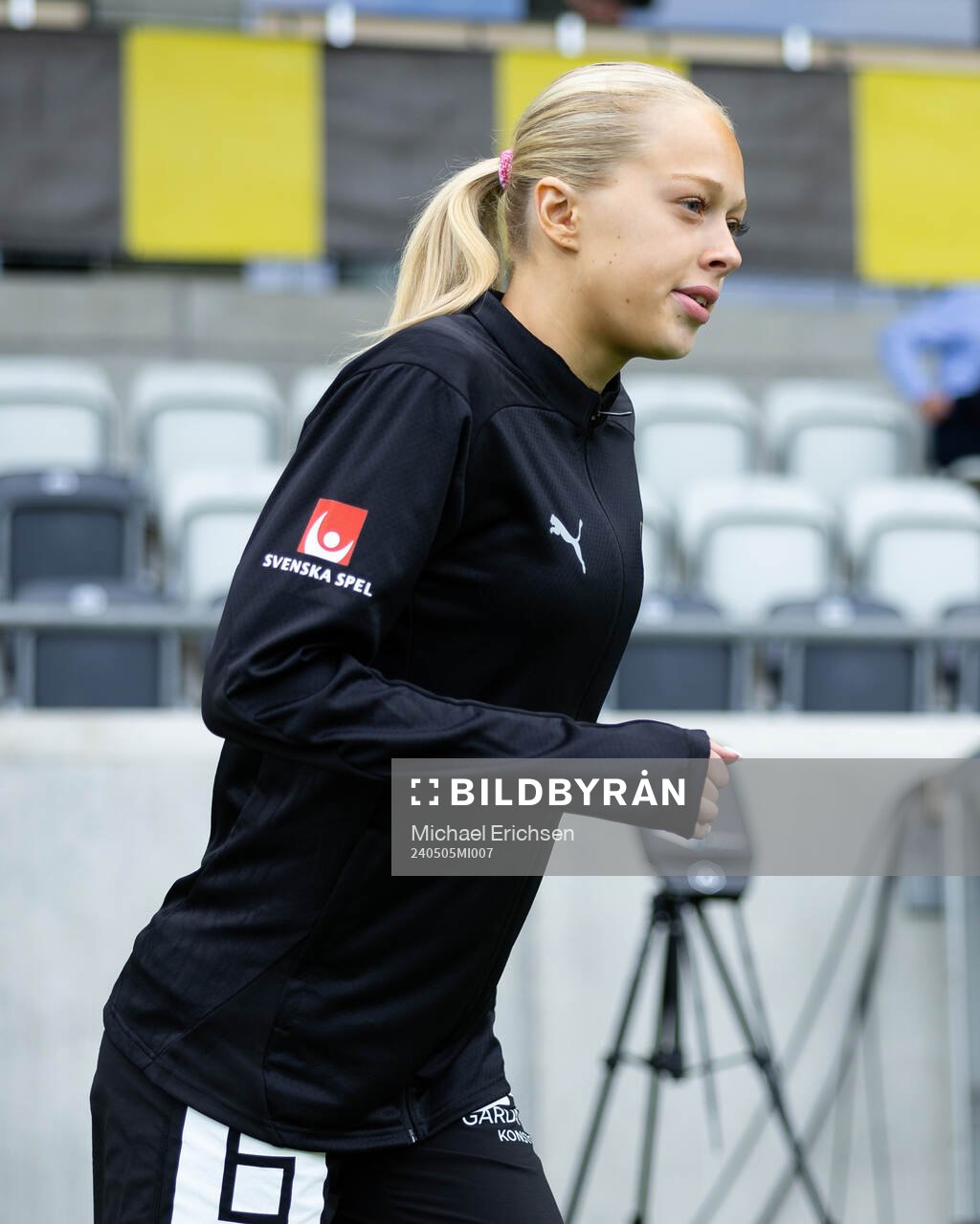 Häckens Lisa Löwing innan  fotbollsmatchen i