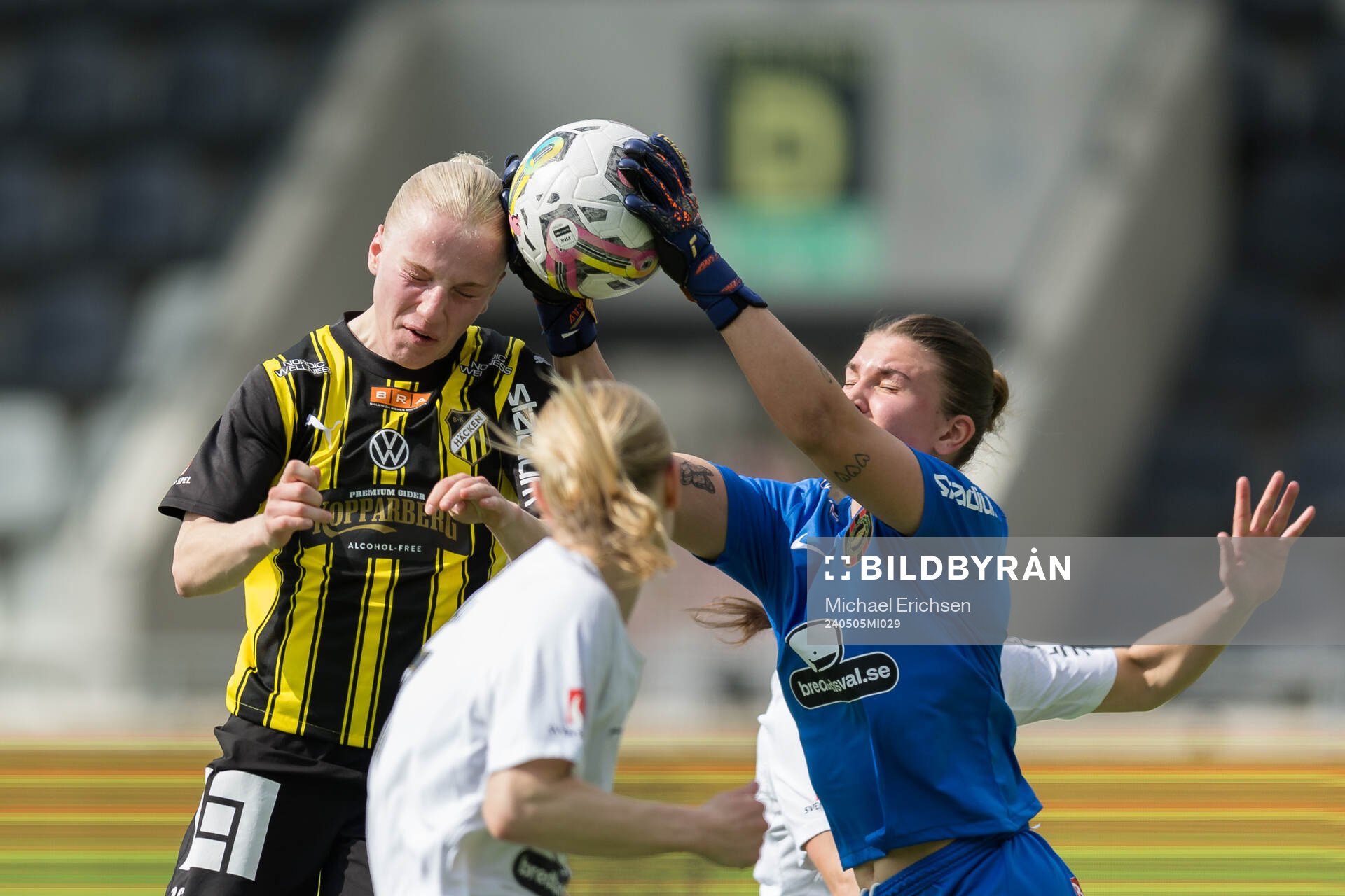 Häckens Anna Sandberg och Brommapojkarnas målvakt Anna