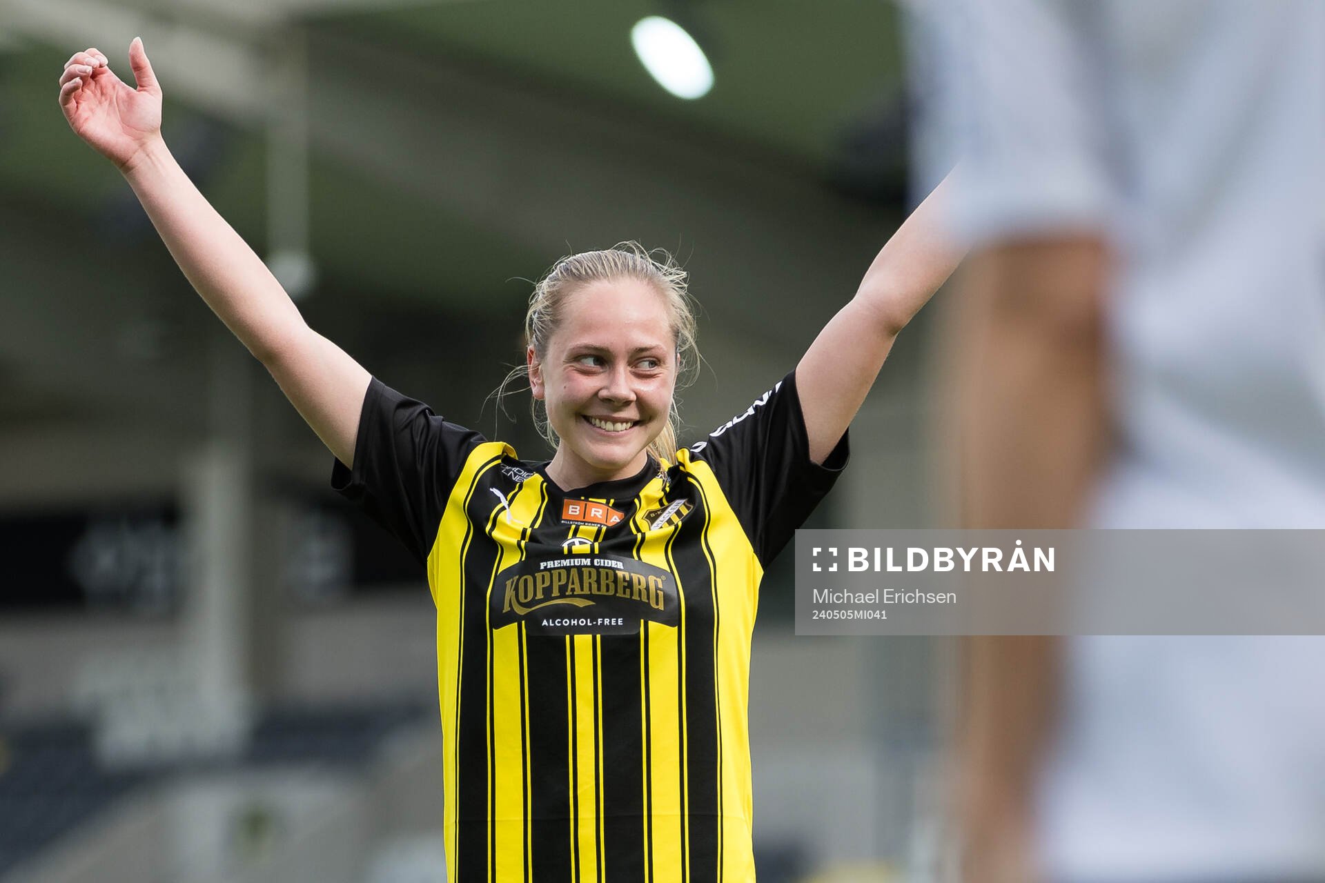 Häckens Alice Bergström jublar