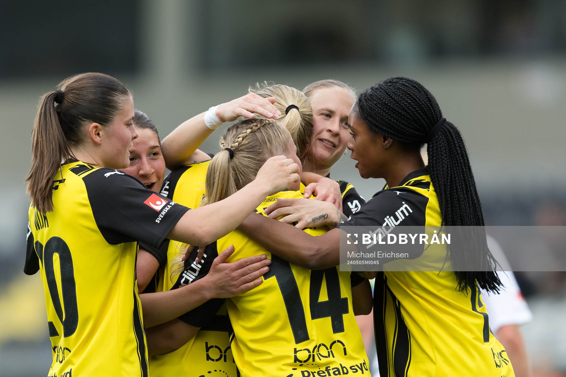 Häckens Alice Bergström jublar