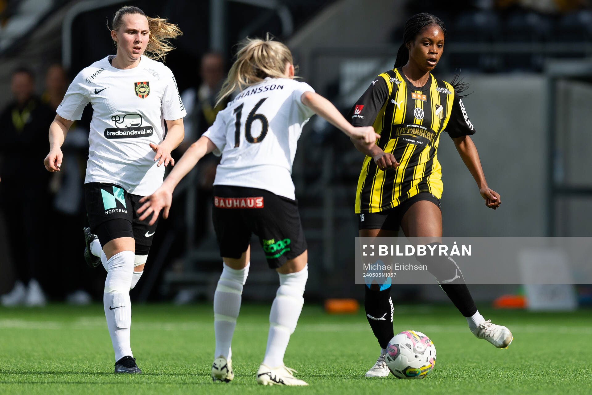 Häckens Ishata Jasmine Hamid mot Brommapojkarnas Ellinor