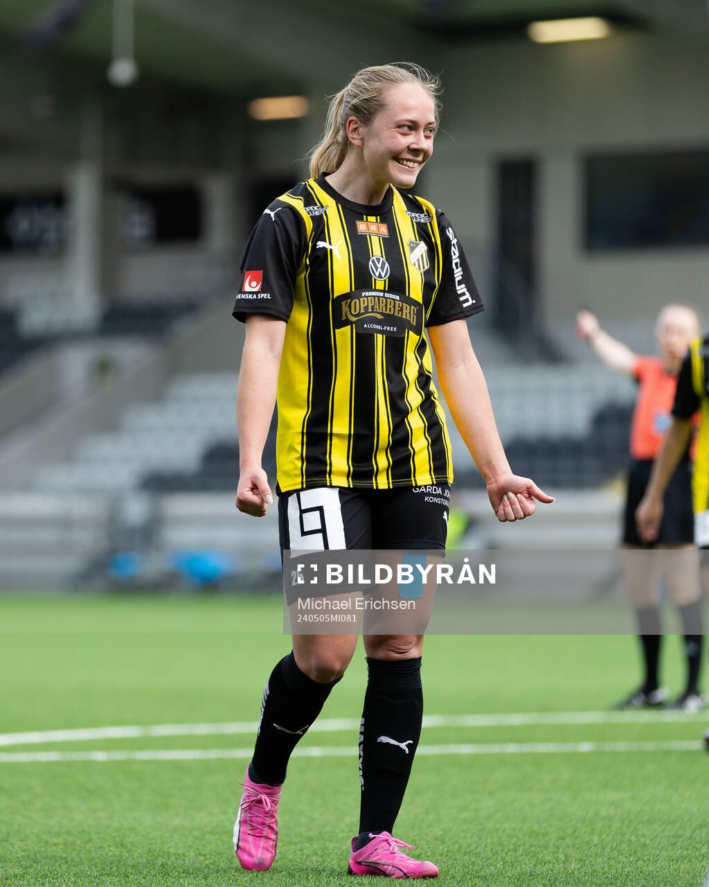 Häckens Alice Bergström jublar