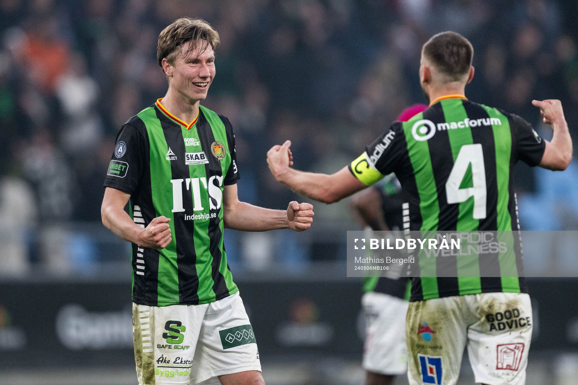 GAIS Robin Frej och Axel Norén jublar