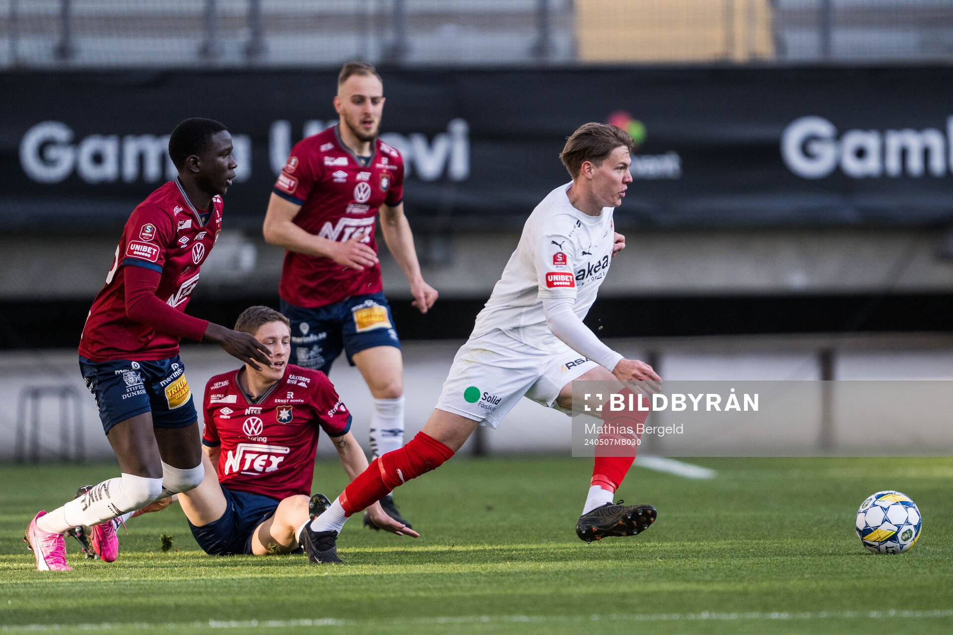 Örgrytes Abdoulaye Faye och Anton Andreasson och
