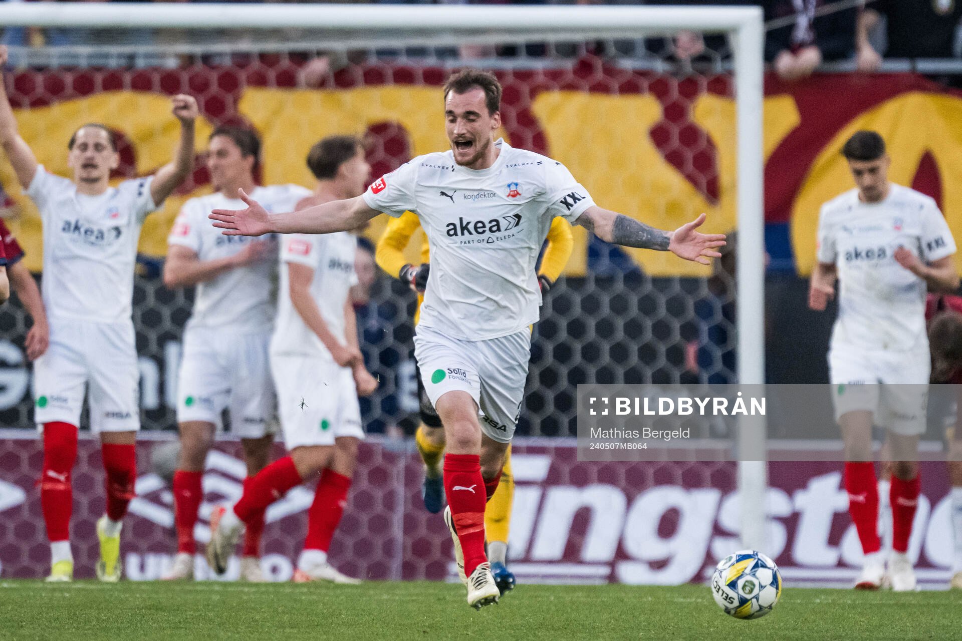 Helsingborgs Adam Hellborg jublar
