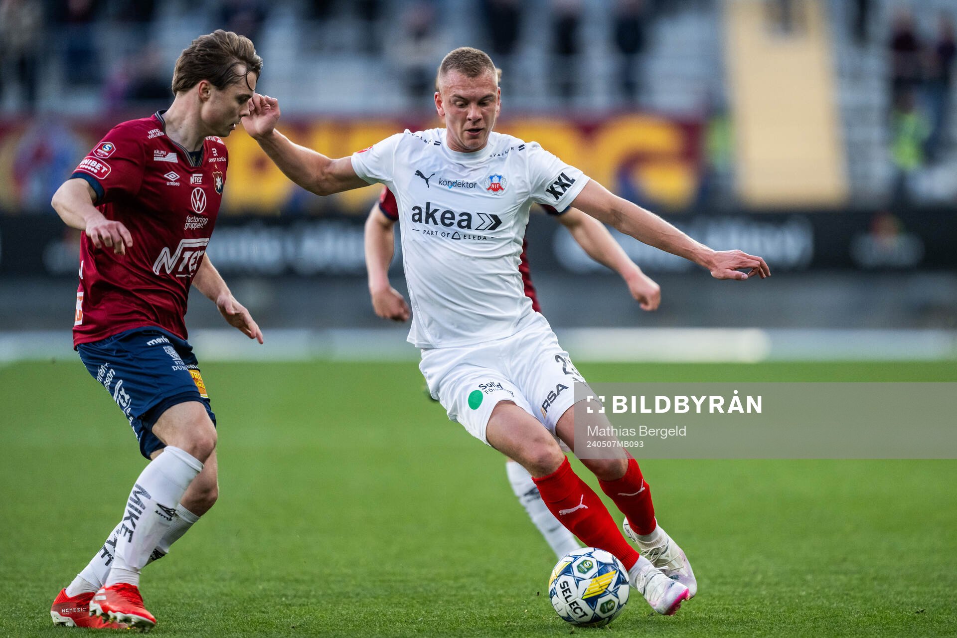 Örgrytes Linus Tagesson och Helsingborgs Dennis Olsson