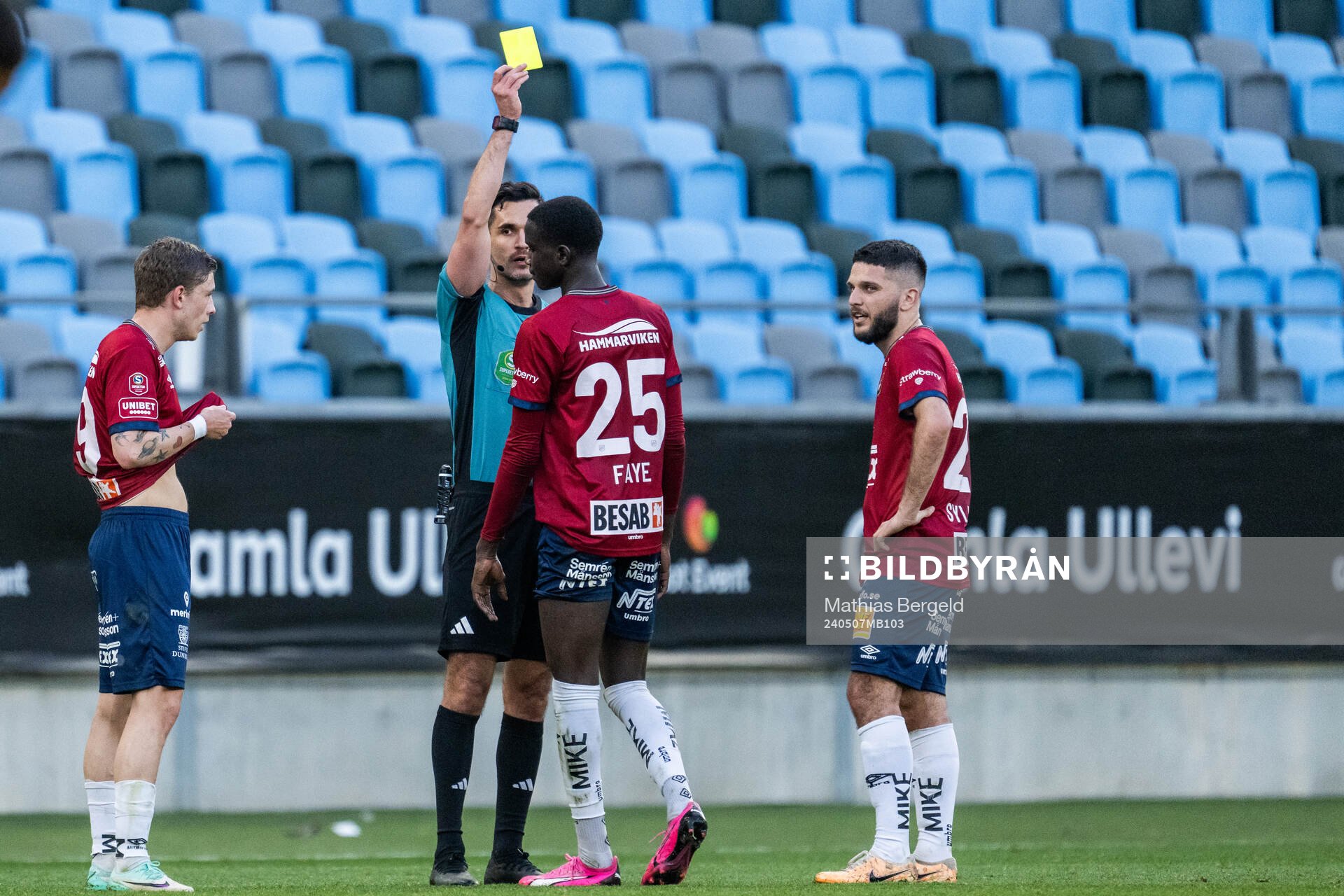 Domare Fikret Buqa varnar Örgrytes Abdoulaye Faye
