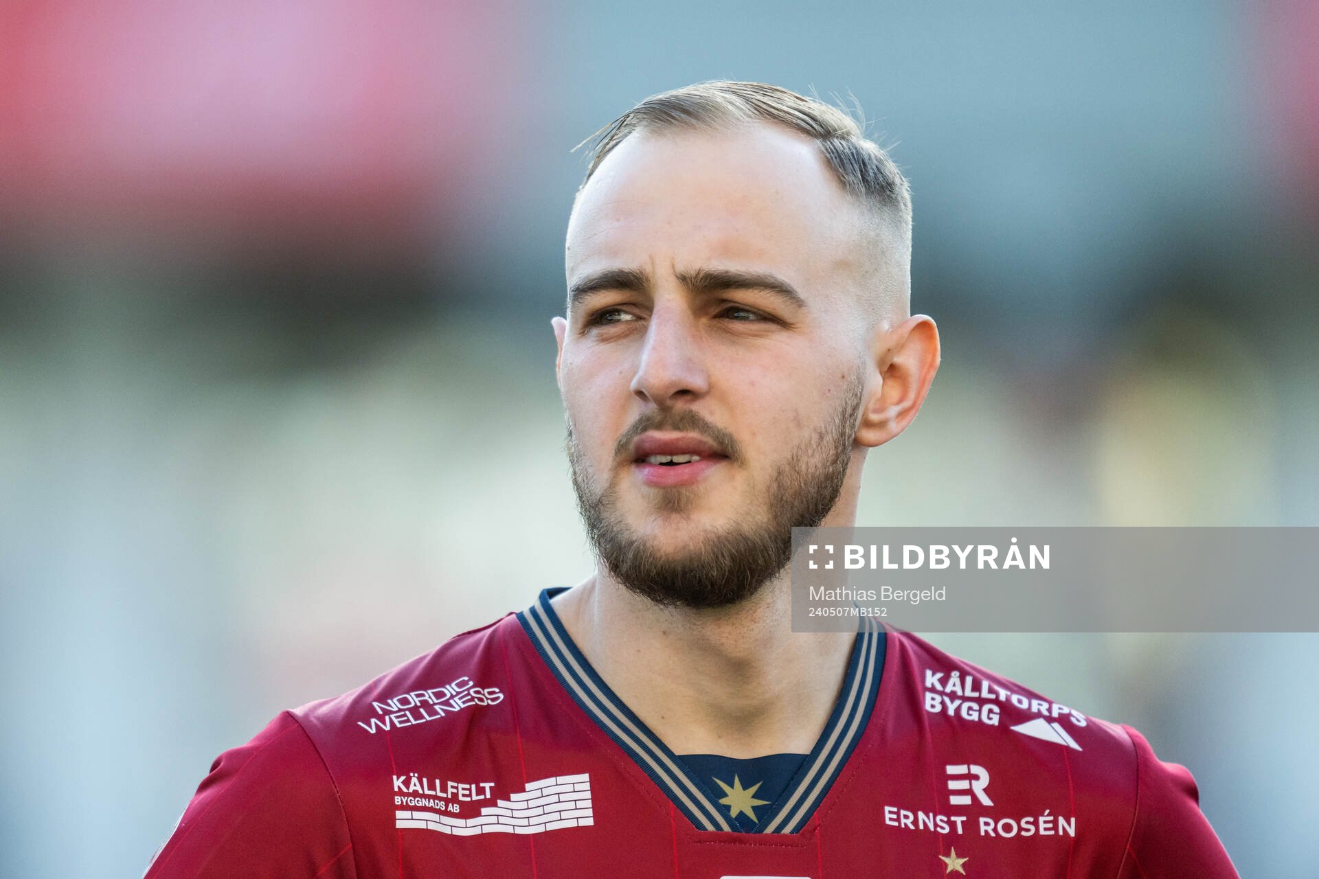 Örgrytes Amel Mujanic vid line-up inför fotbollsmatchen i Superettan mellan Örgryte och Helsingborg den 7 maj 2024 i Göteborg. 