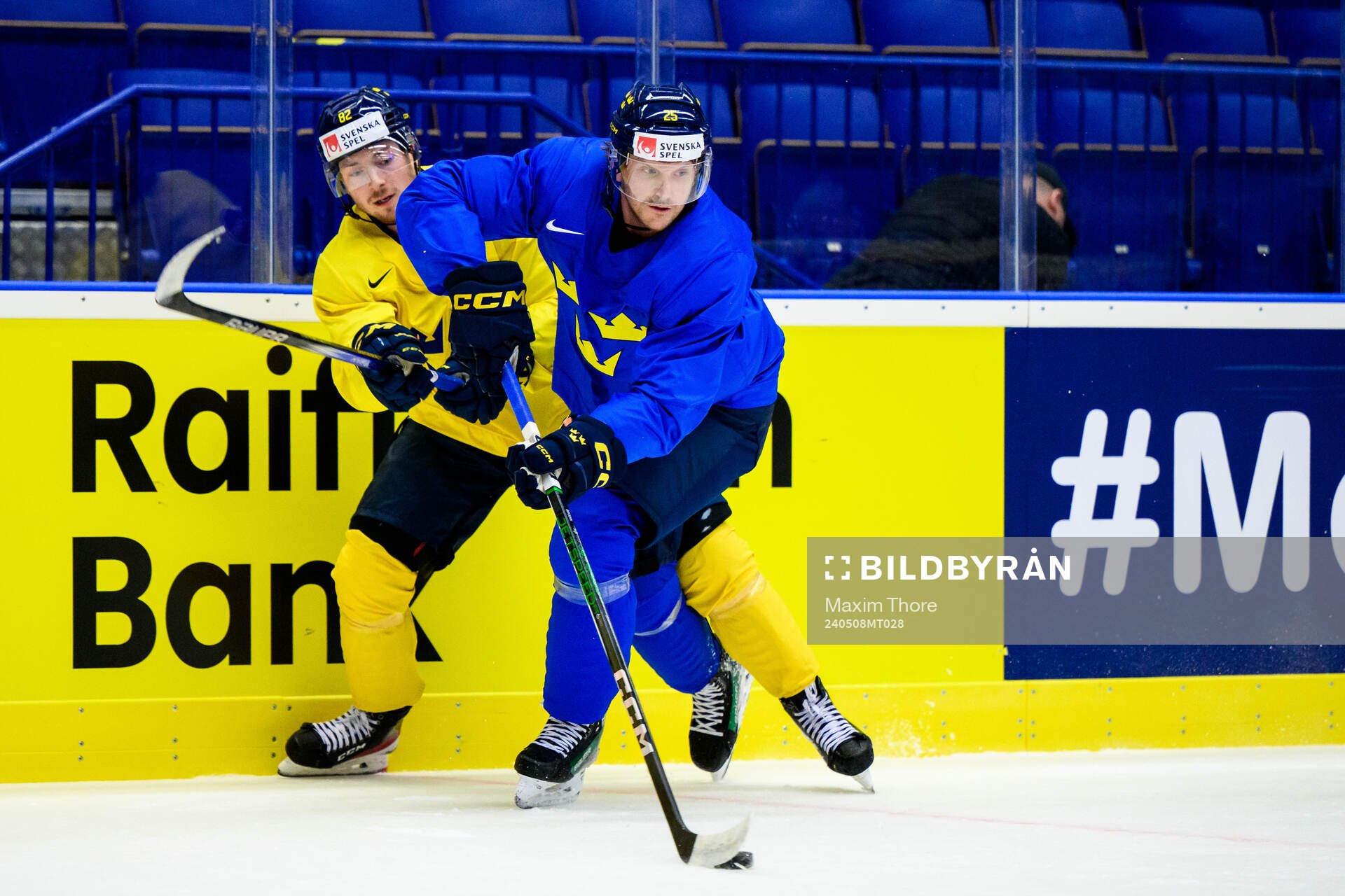 Jesper Frödén and Jonas Brodin of Sweden at a practice