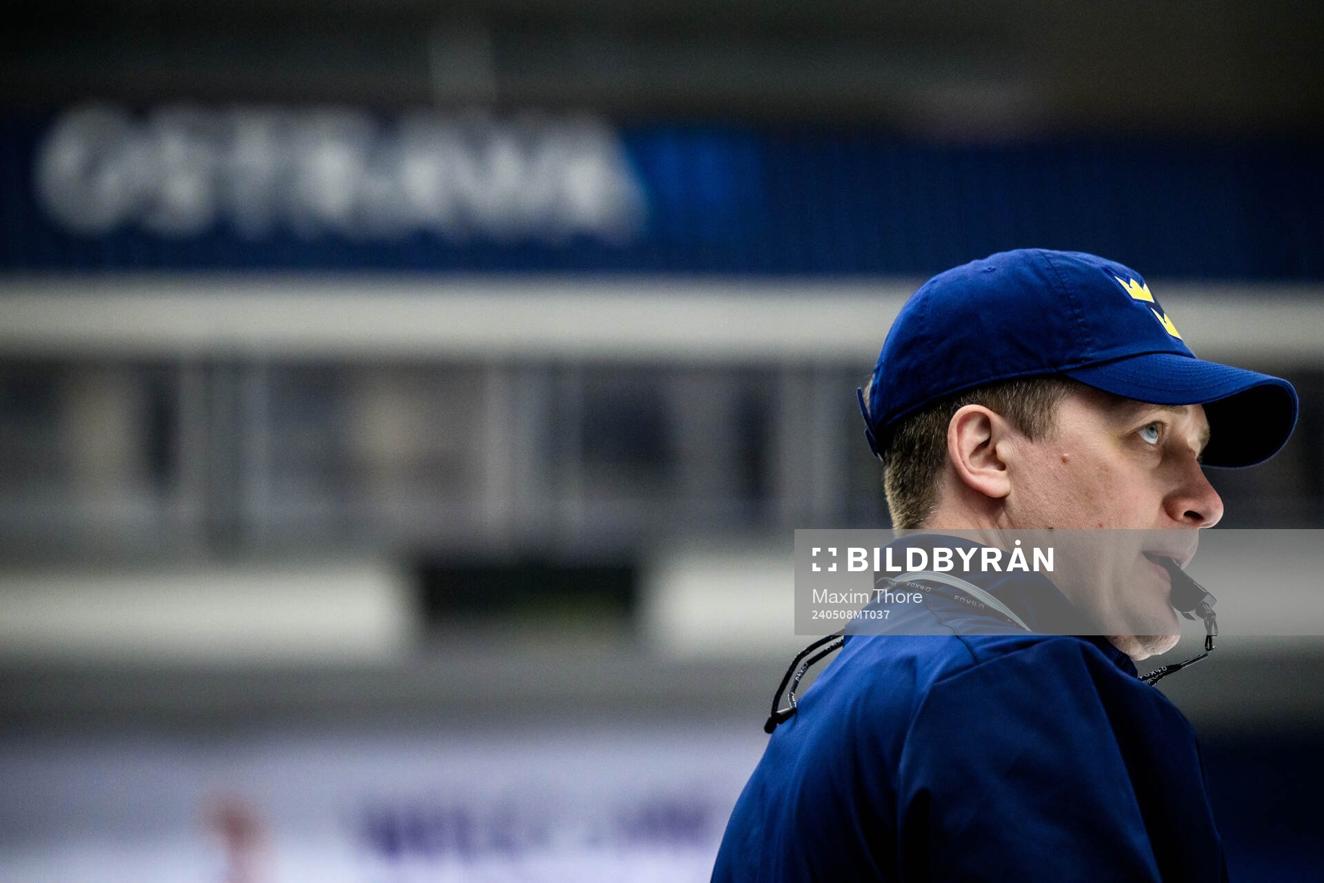 Head coach Sam Hallam of Sweden at a practice session