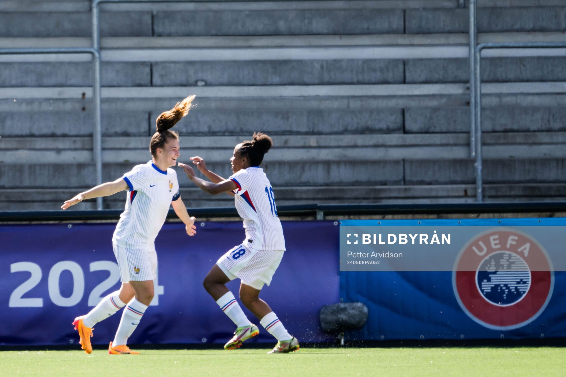 Lina Gay and Kentissia Bacoul Juillard of France celebrates