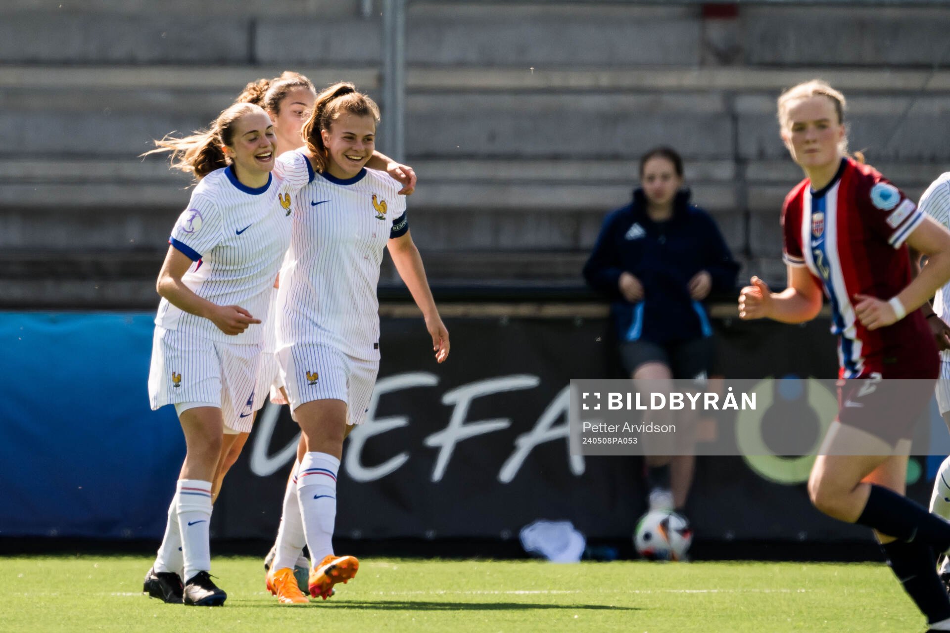 Valentine Sellenet and Lina Gay of France celebrates