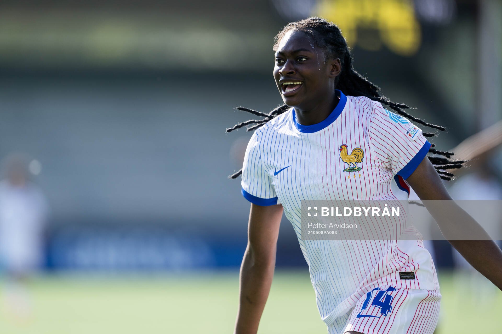 Rachael Abedini of France celebrating