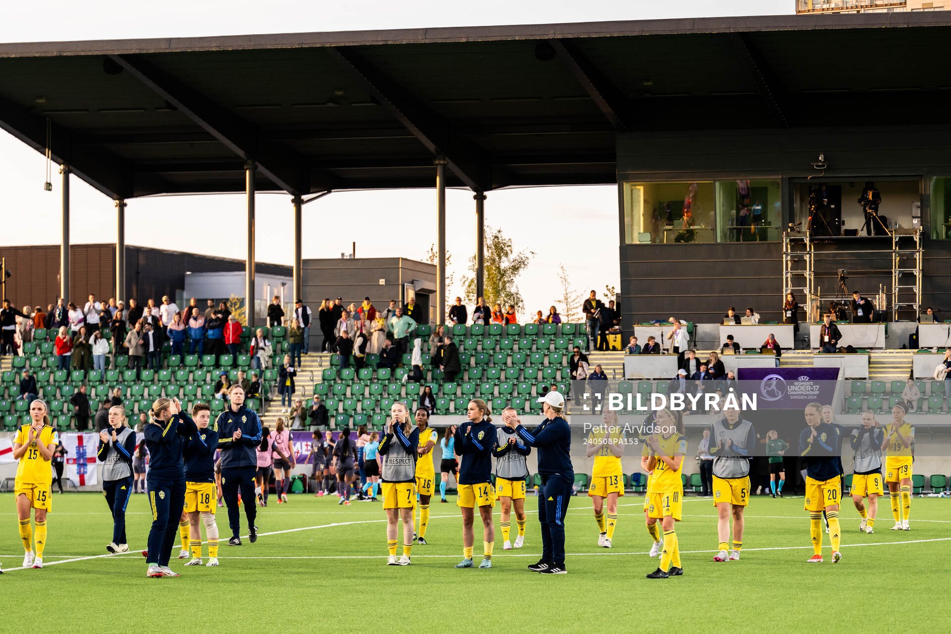 Players of Sweden looks dejected