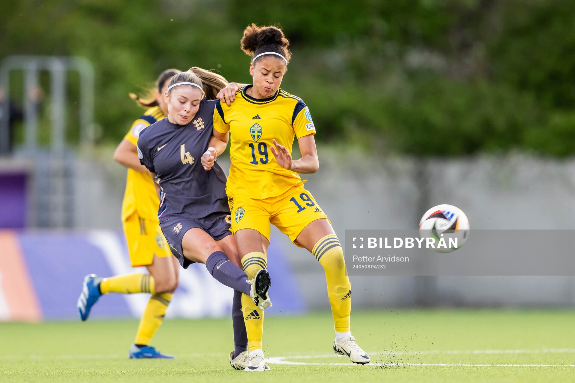Laila Harbert of England and Felicia Schröder of Sweden