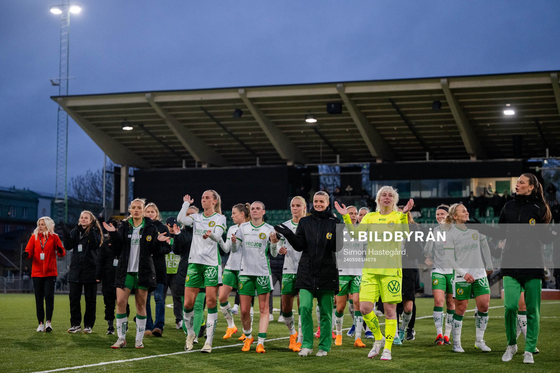 Hammarby spelare  jublar