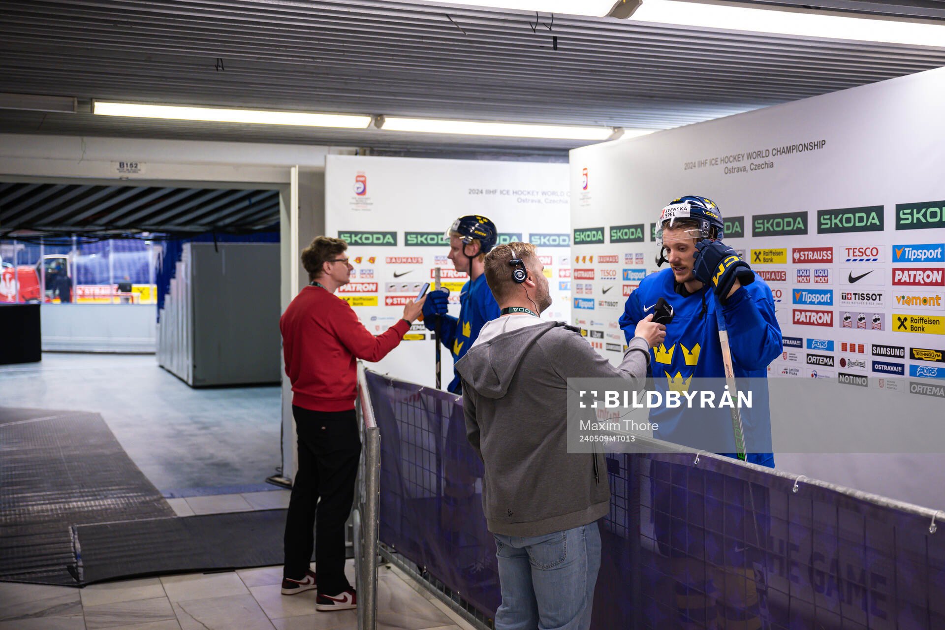 Rasmus Dahlin and Jonas Brodin of Sweden
