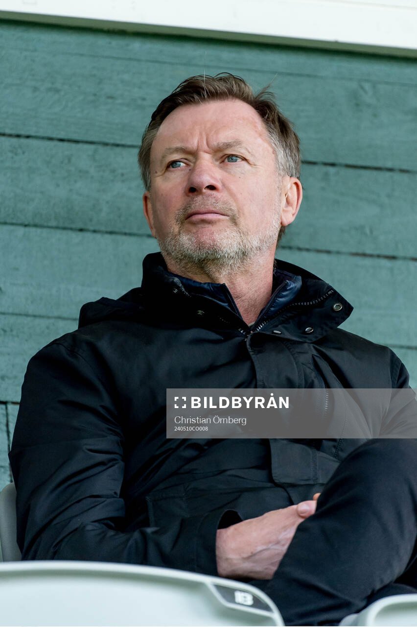 Förbundskapten Peter Gerhardsson på plats