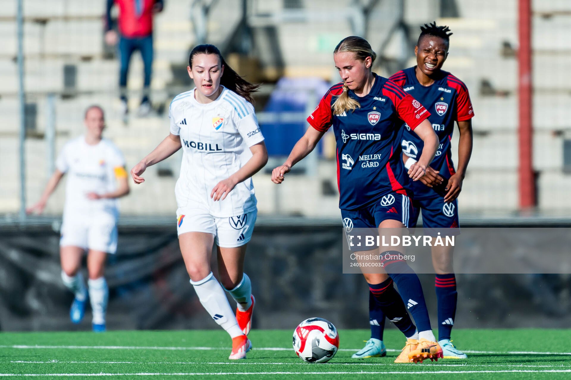 Djurgårdens Lucia Duras och FC Rosengårds Ria Noora