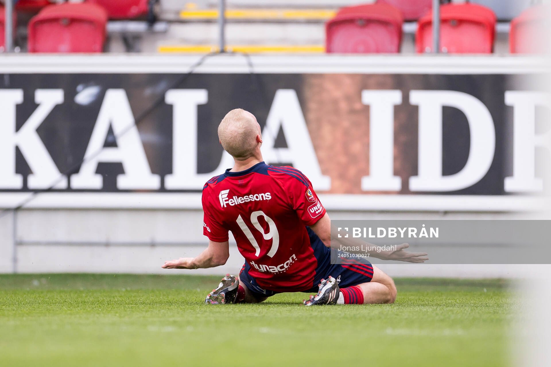 Östers Adam Bergmark Wiberg jublar efter 3-0 under fotbollsmatchen i Superettan mellan Öster och IK Oddevold den 10 maj 2024 i Växjö. 