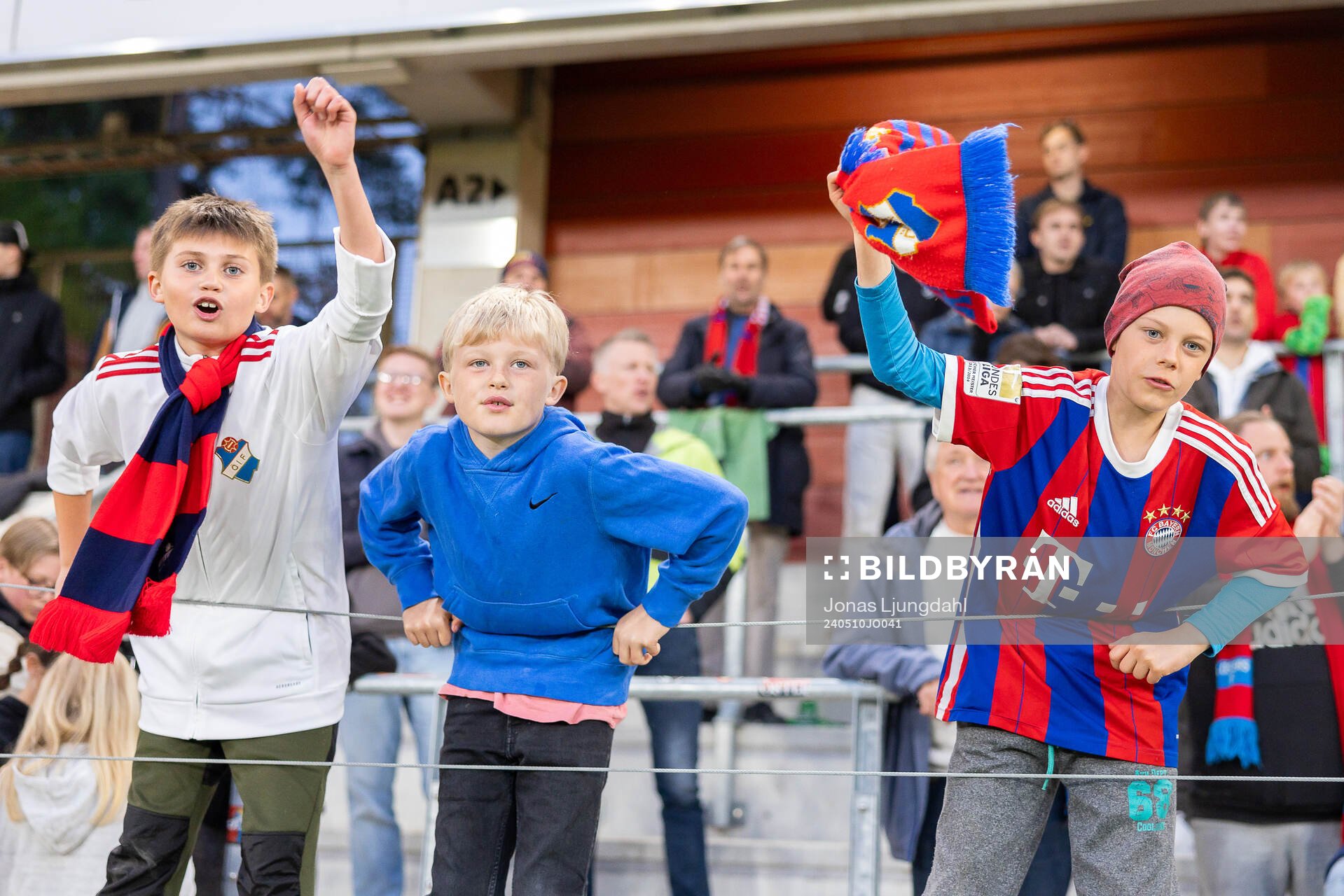 Östers supportrar jublar