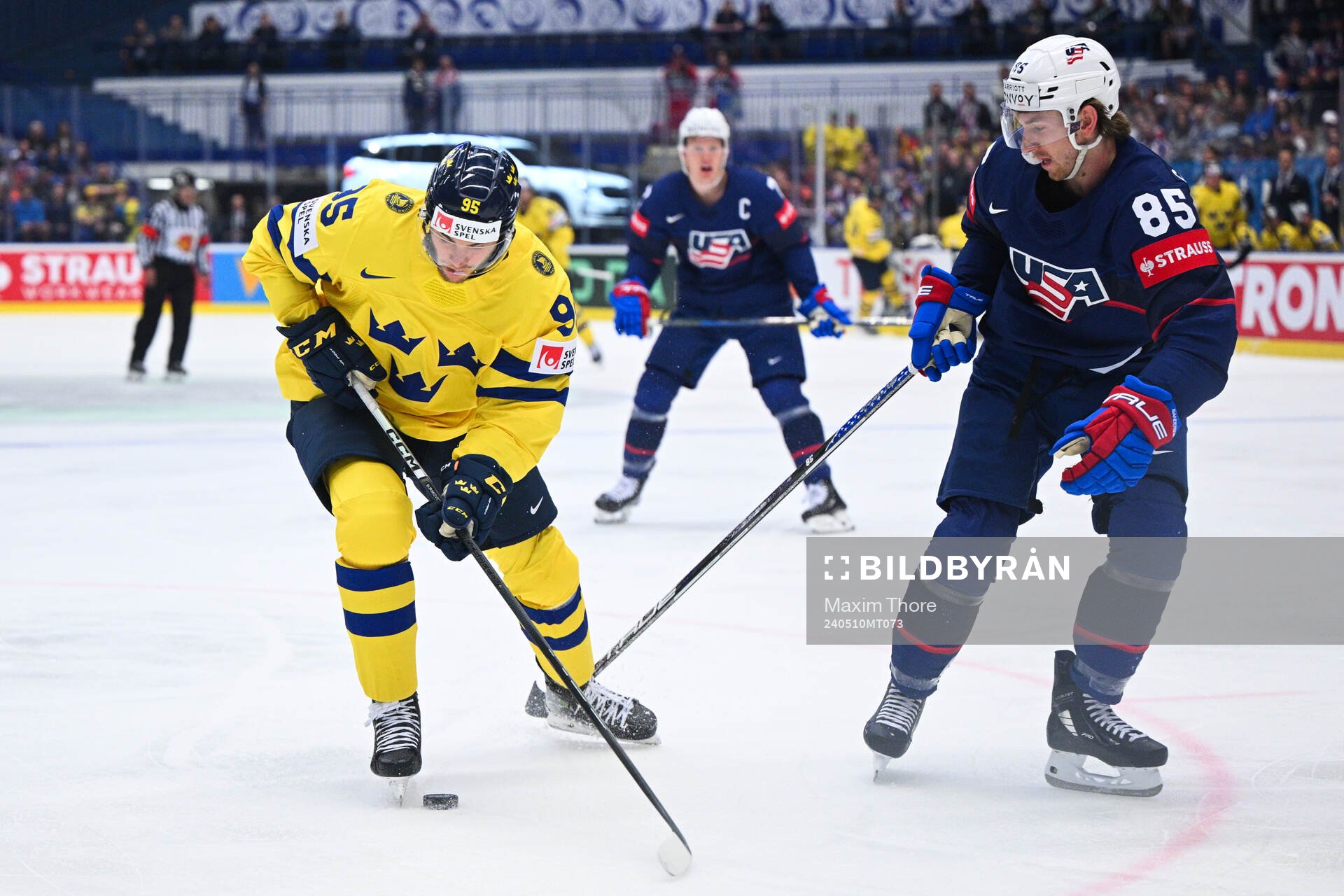 André Burakovsky of Sweden and Jake Sanderson of USA