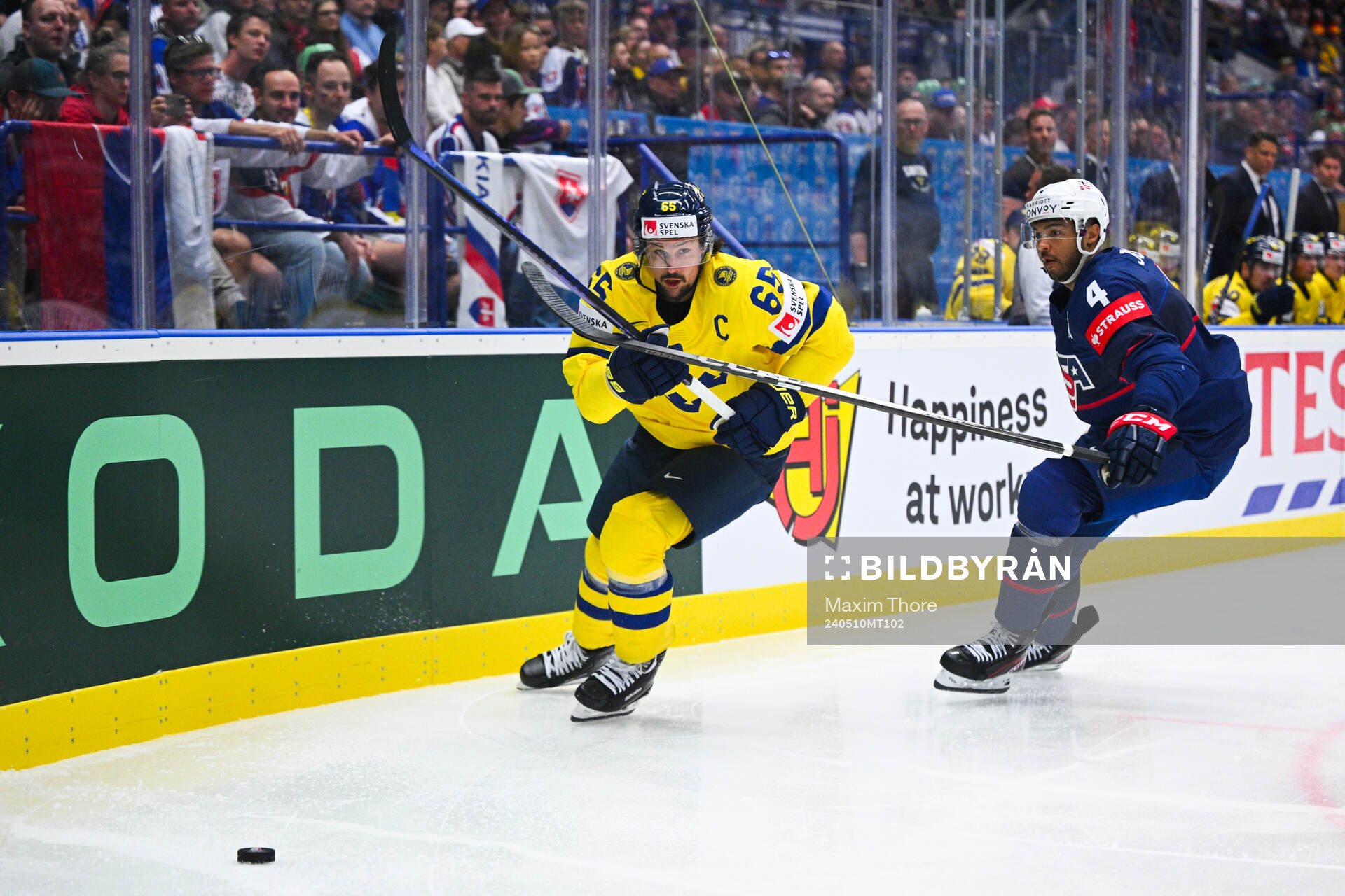 Erik Karlsson of Sweden and Seth Jones of USA