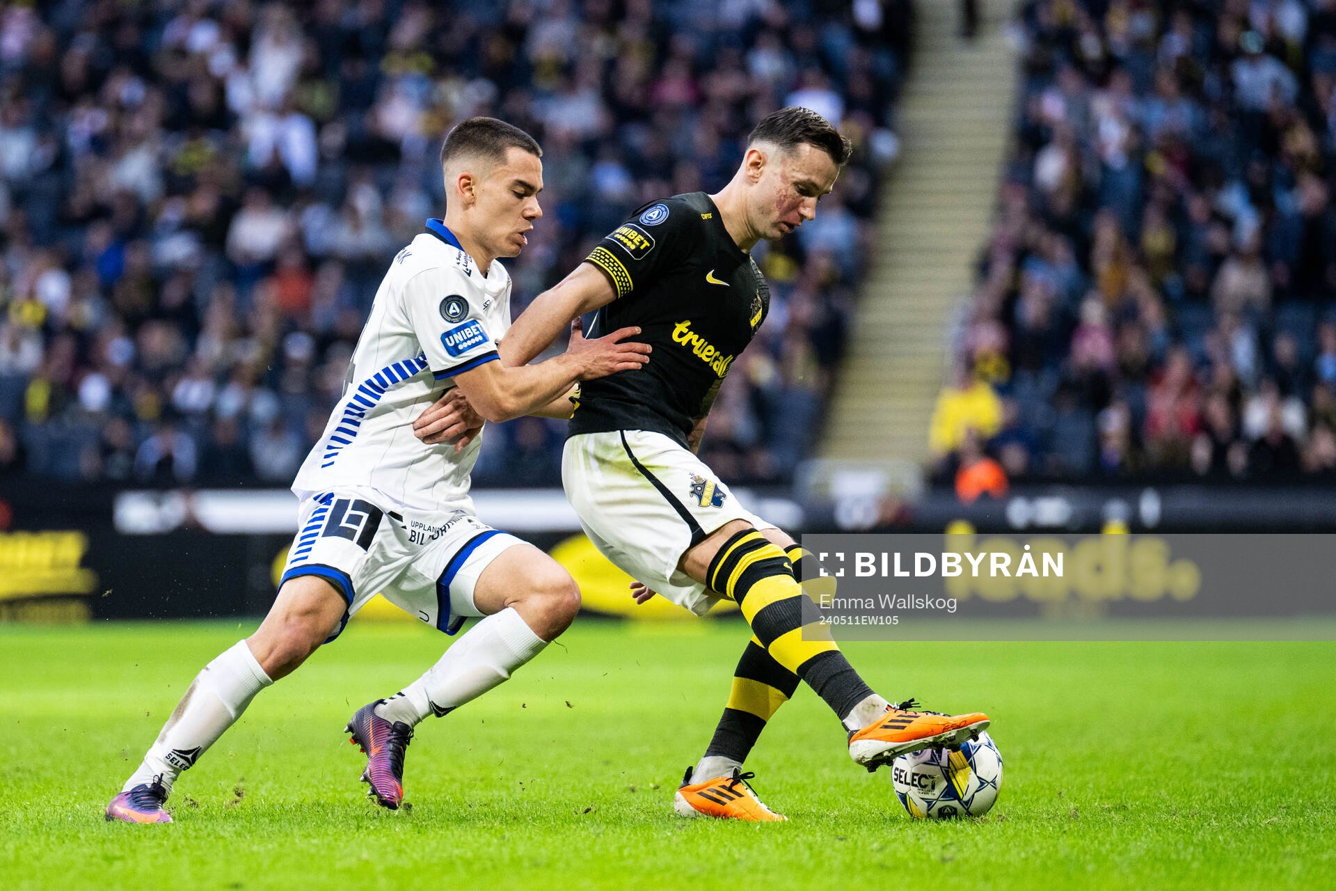Sirius Leo Walta och AIKs Bersant Celina