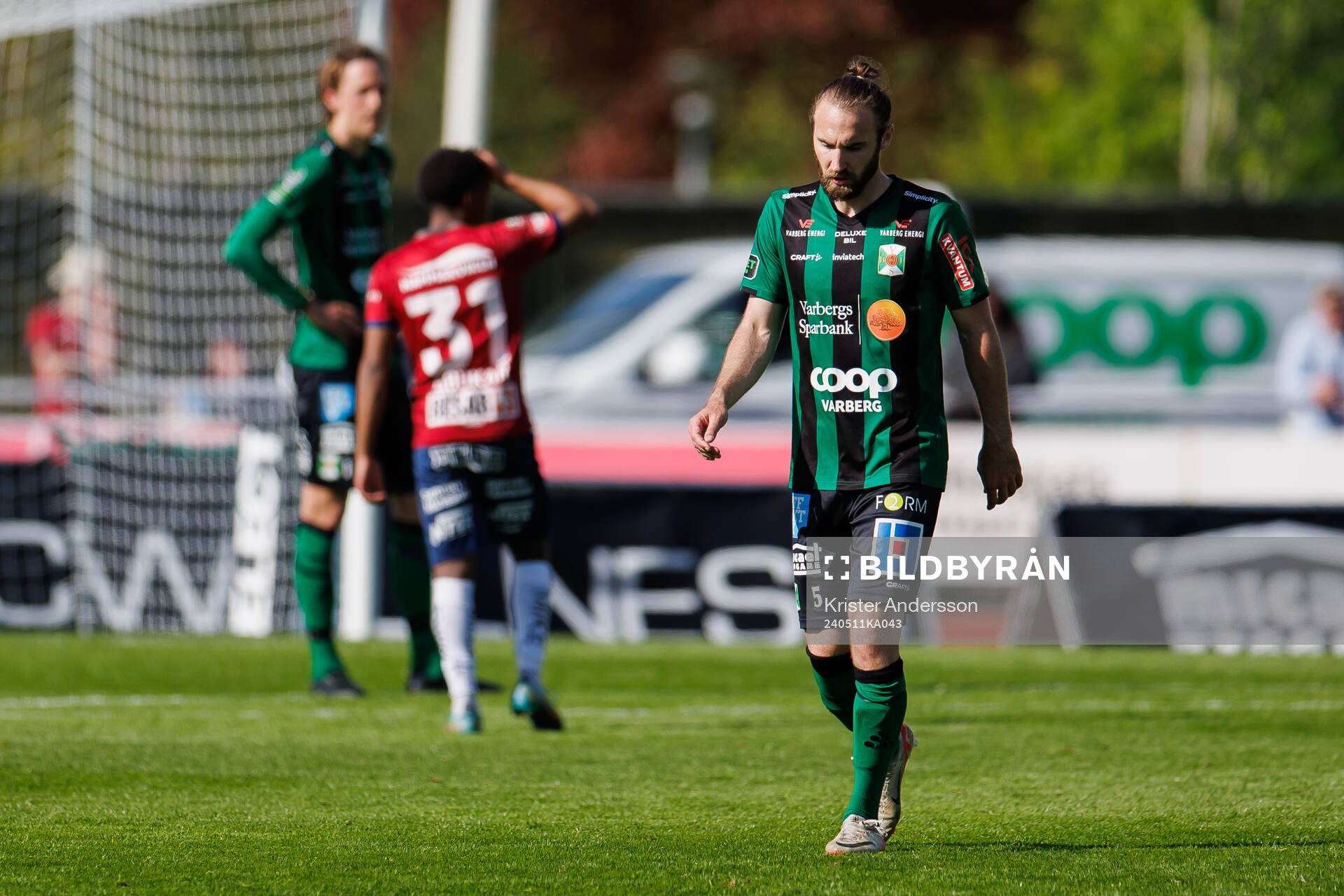 Varbergs Oskar Sverrisson kliver av