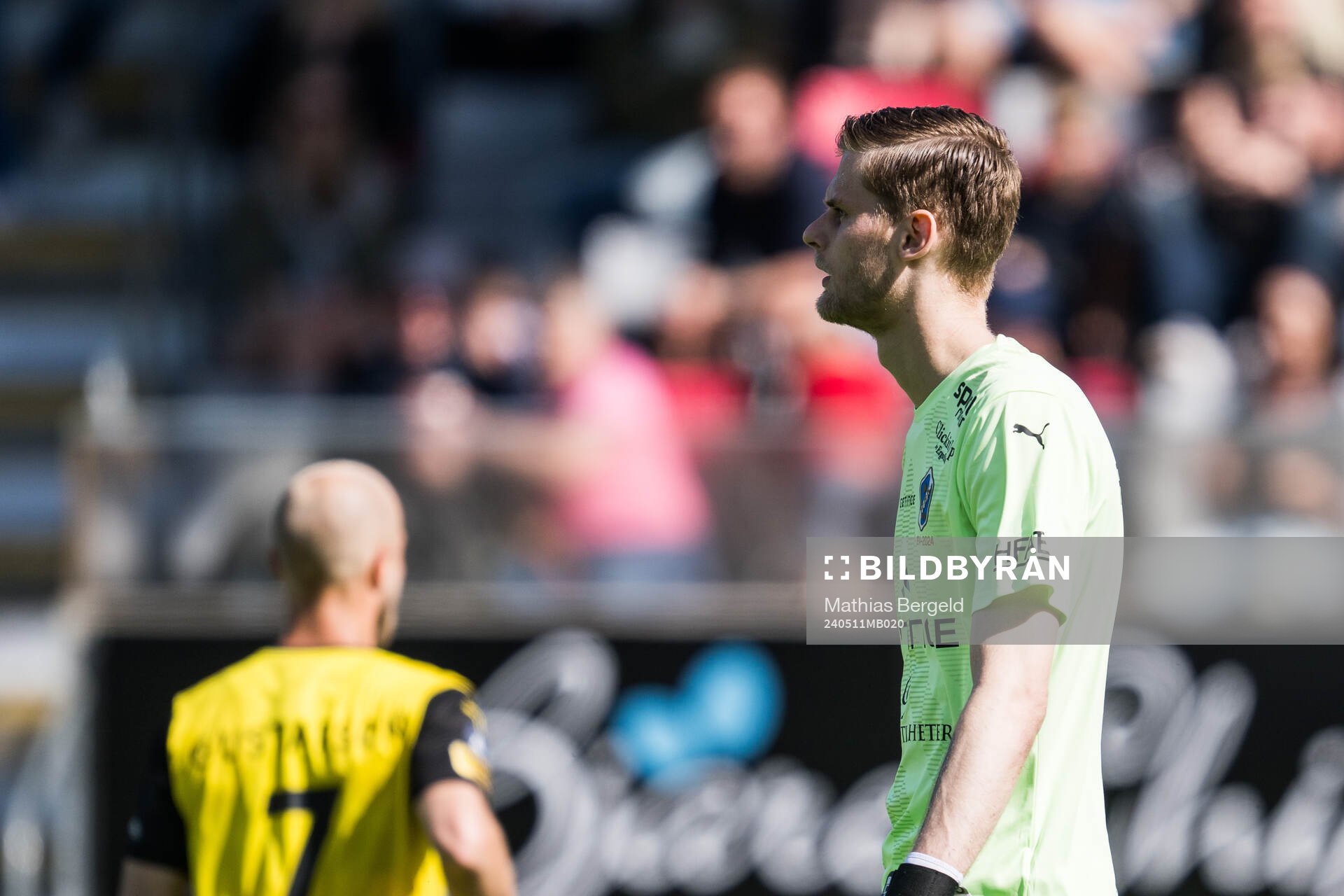 Halmstads målvakt Tim Rönning deppar