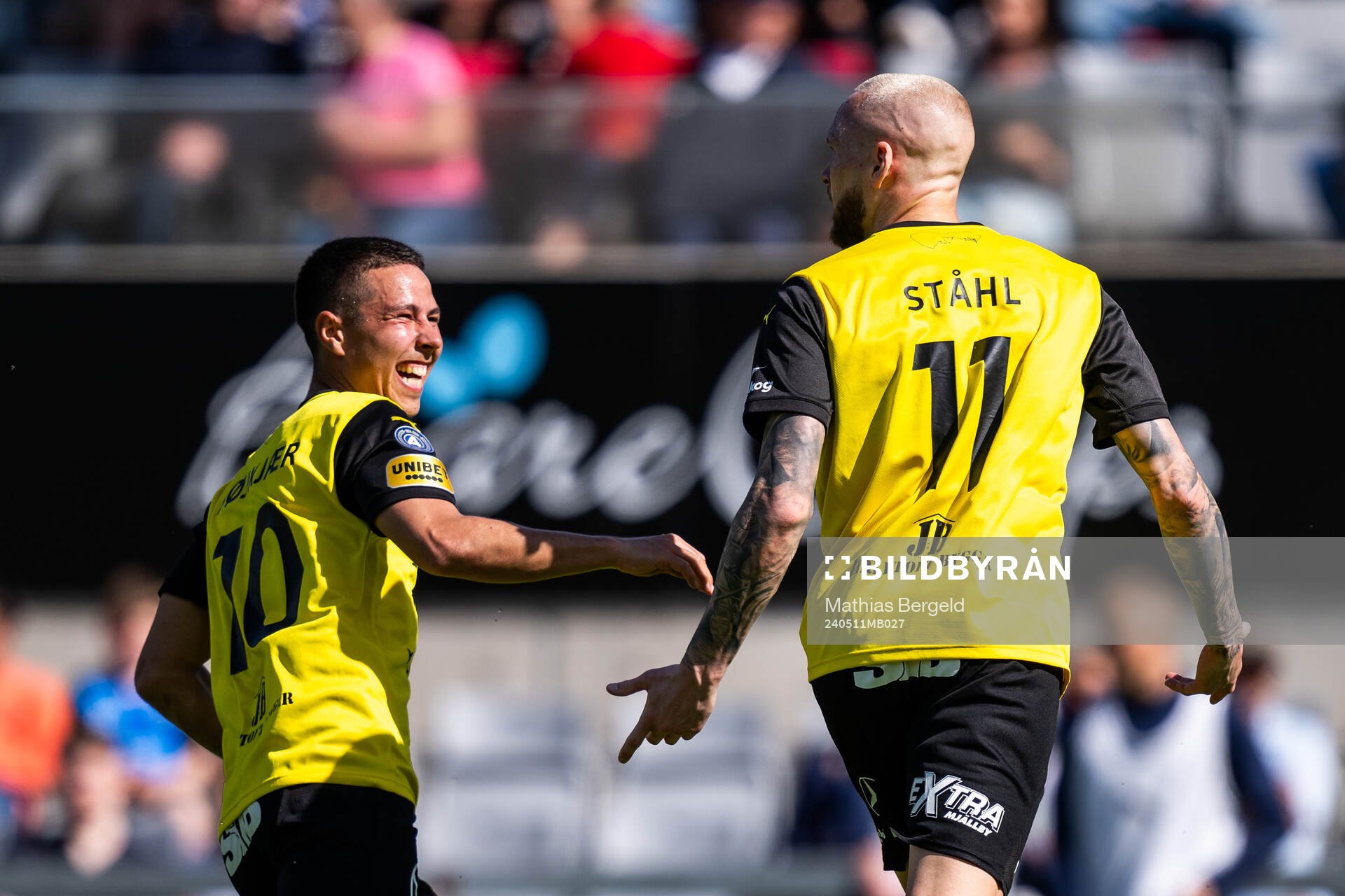 Mjällbys Nicklas Røjkjær och Adam Ståhl jublar
