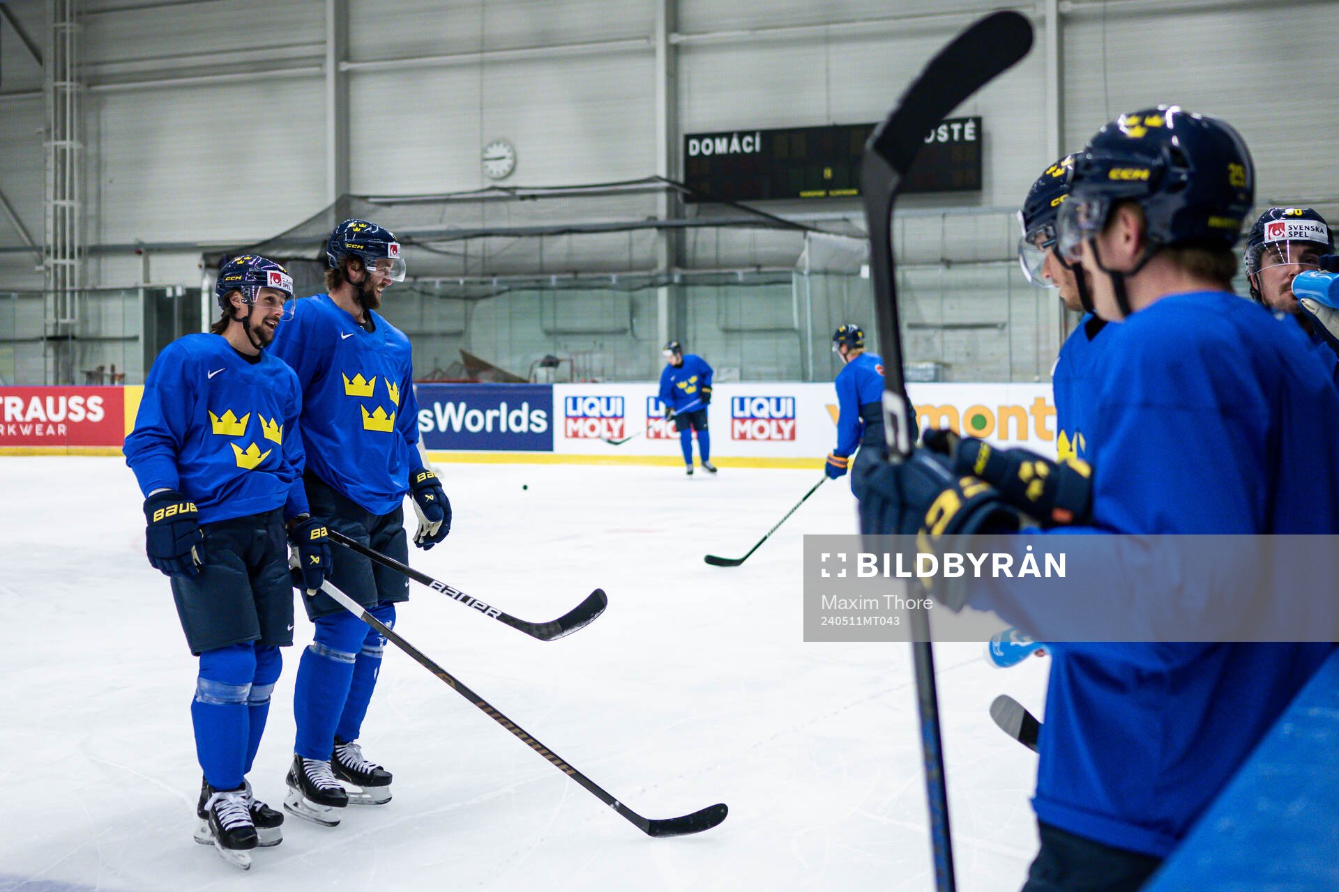 Erik Karlsson and Victor Hedman of Sweden at a practice